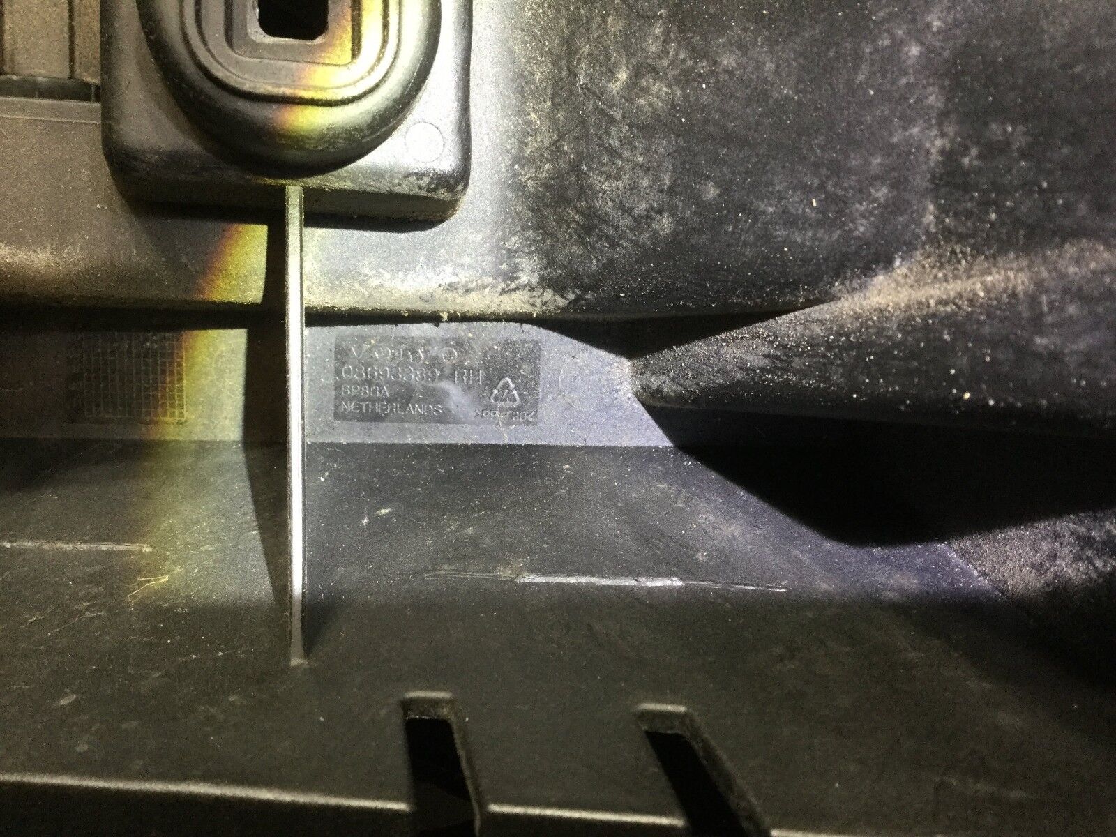 Volvo S60 Rear Bumper Support Bracket Set (2005-2009) - Left & Right Pair - OEM Replacement Parts - Perfect for Collision Repair & Auto Maintenance