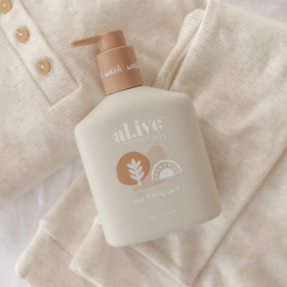 Alive Baby Calming Oatmeal Shampoo & Body Wash - Gentle Cleanser for Newborns & Sensitive Skin - Perfect for Bath Time & Bedtime Routine