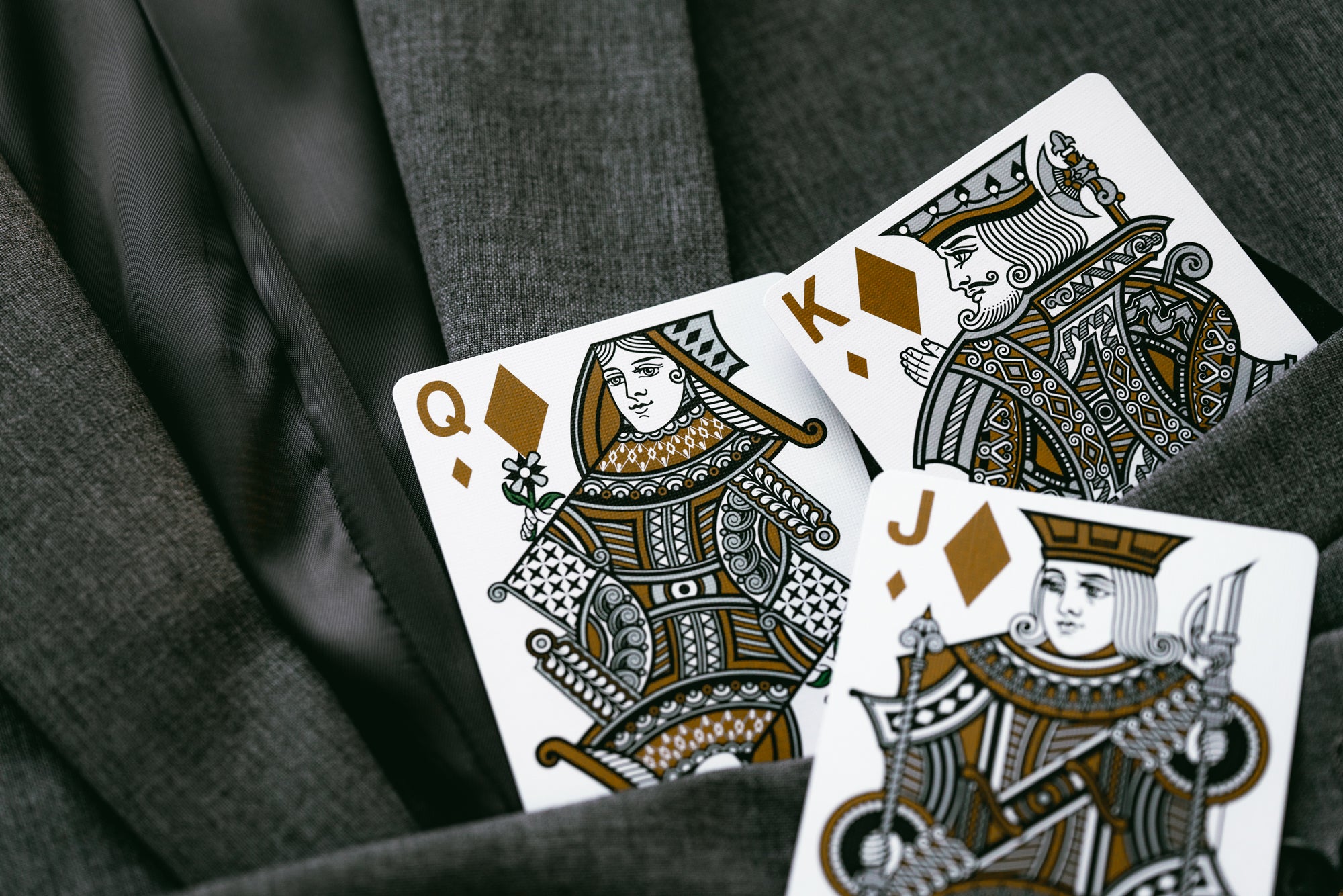 Premium Luxury Playing Cards - Table Players Vol. 06 - Elegant Poker & Card Games for Casino Nights, Magic Tricks & Collectors