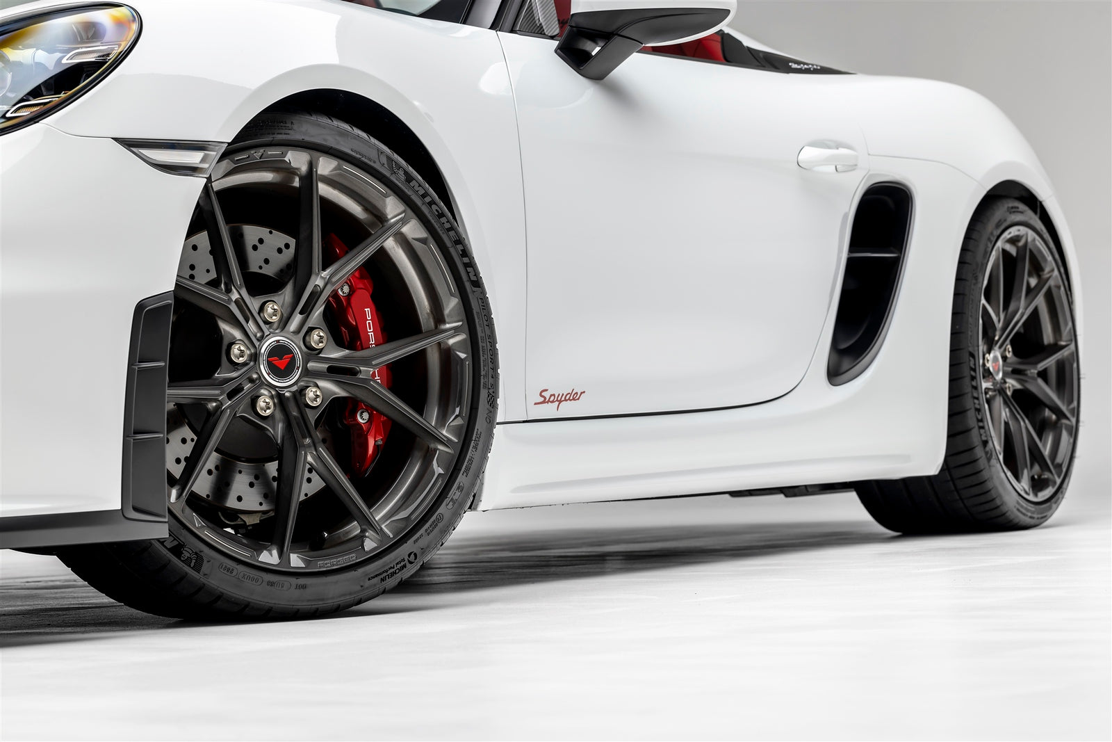 Porsche 718 Spyder VFA 103 Diecast Model Car - 1:18 Scale Collectible Toy for Adults & Kids - Perfect for Display, Gifts & Car Enthusiast Collections