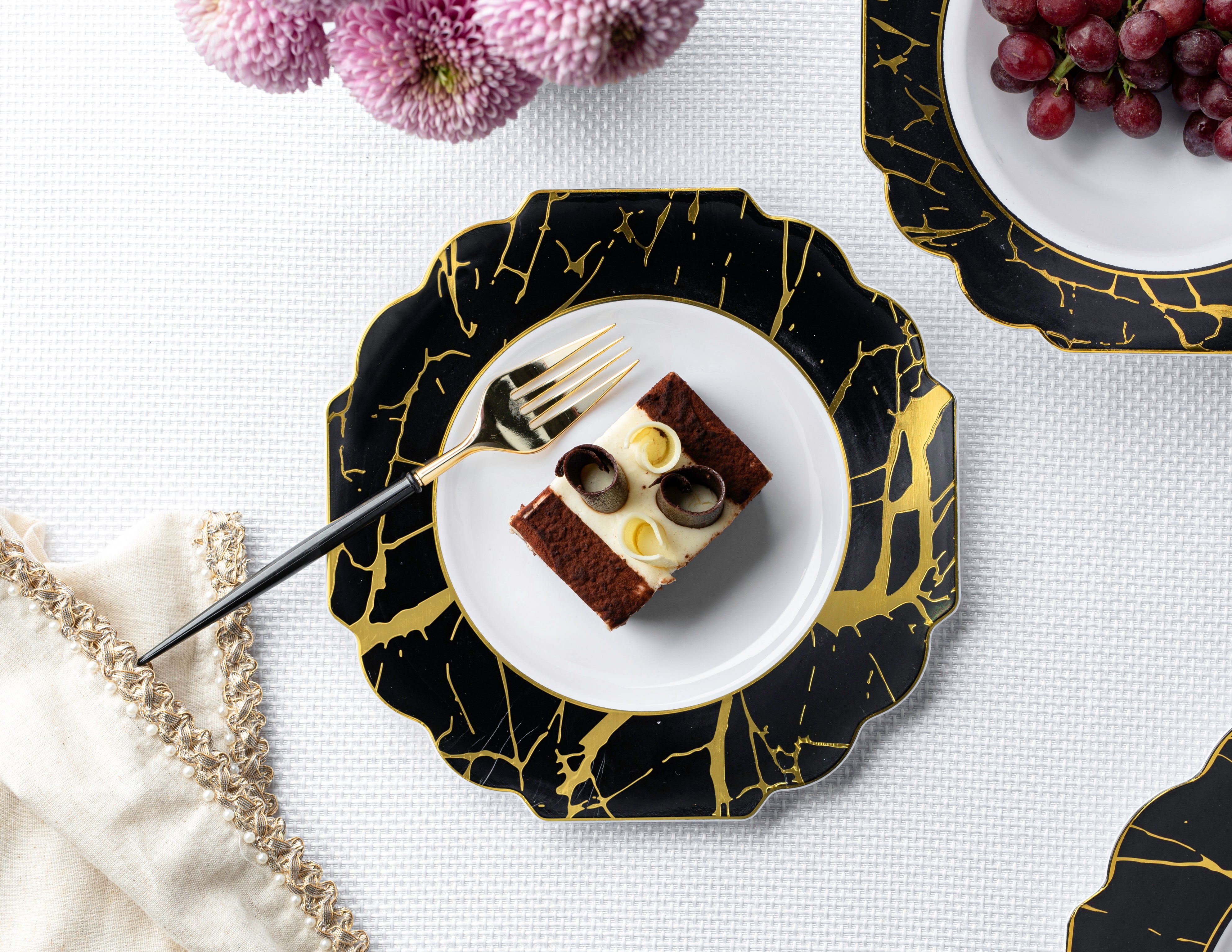 10-Pack Black & Gold Marble Plastic Plates - Elegant Disposable Dinnerware for Parties, Weddings & Events - BPA-Free Durable Plates for Home, Catering & Outdoor Use