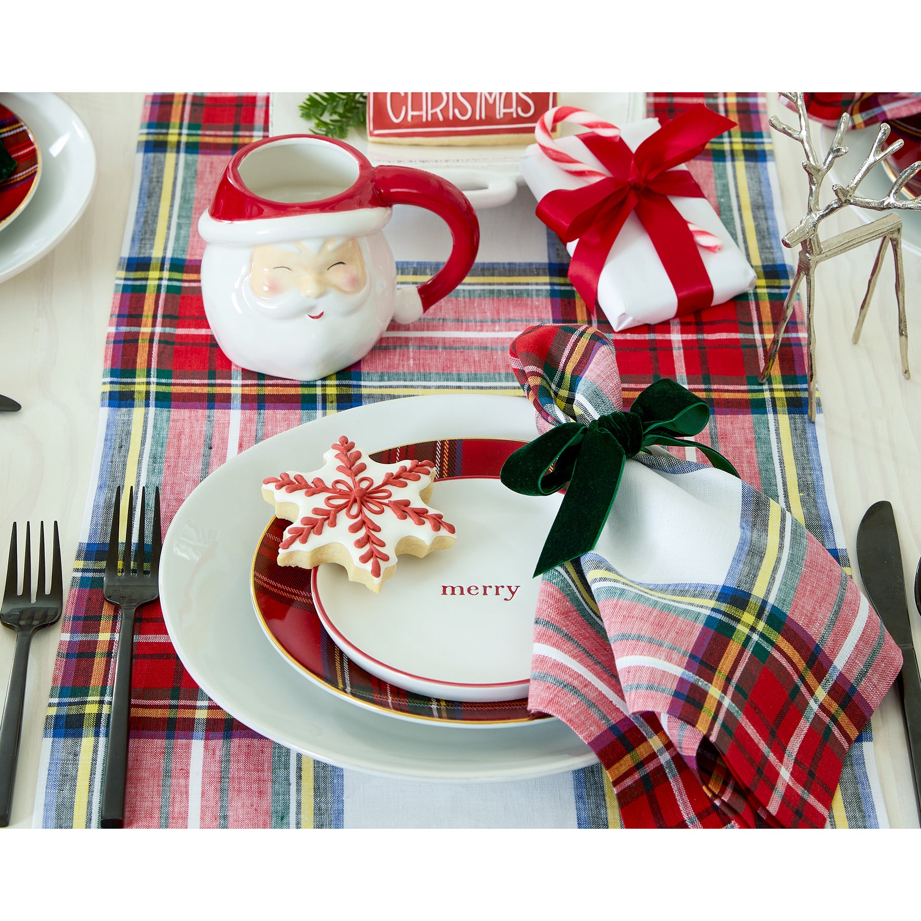 Premium Stewart Plaid Napkins - Set of 4 Cotton Linen Dinner Napkins for Holiday Table Setting, Christmas Dinner, and Party Decor