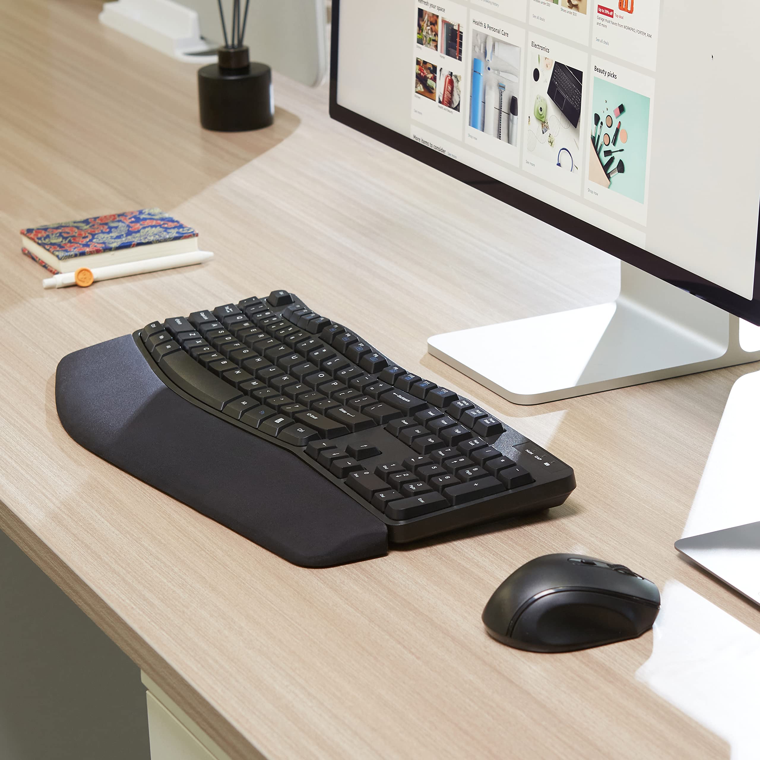 Amazon Basics Wireless Ergonomic Keyboard and Mouse Set - Black, Italian Layout - Perfect for Office, Home & Gaming Use