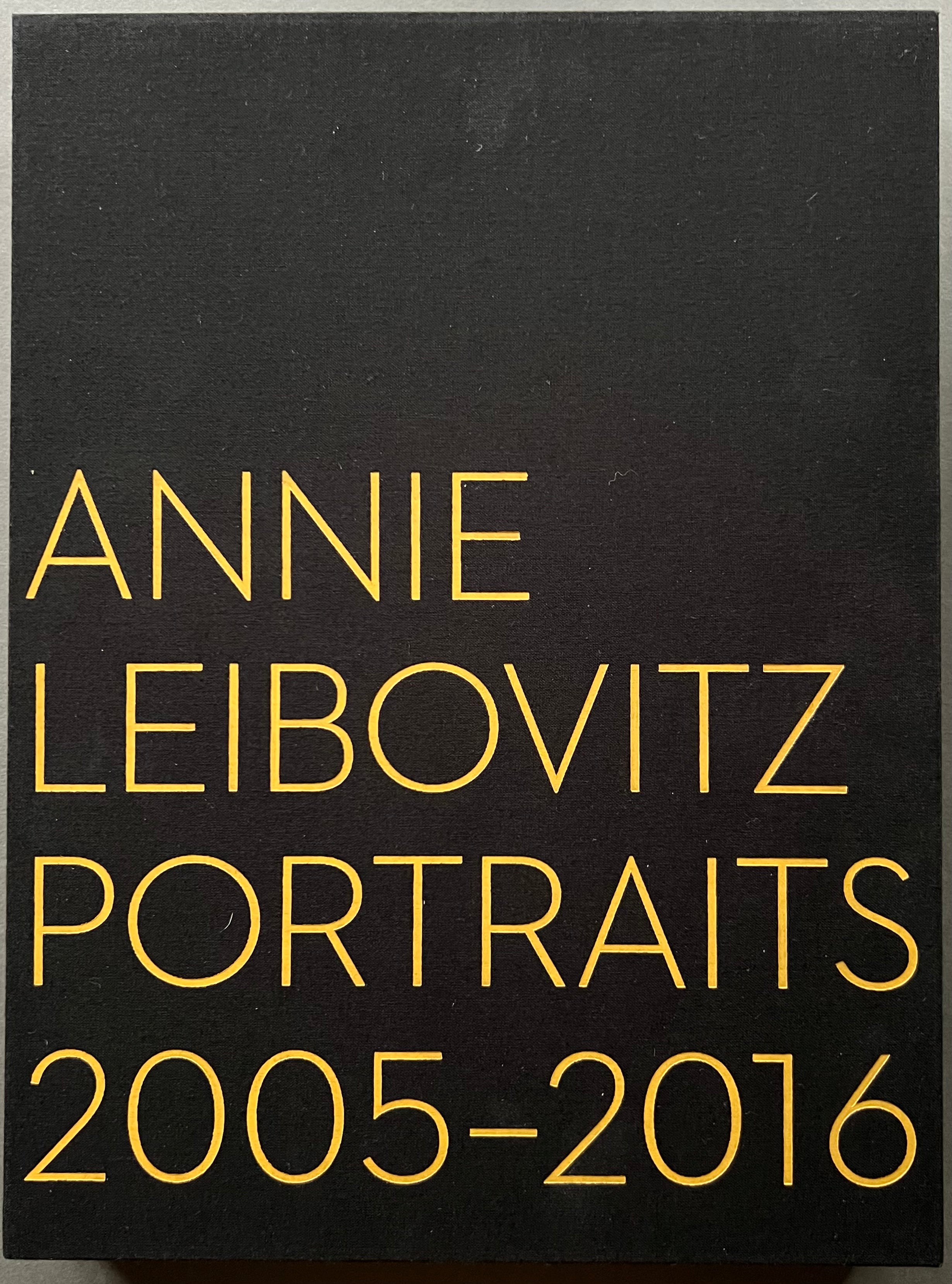 Annie Leibovitz: Portraits 2005-2016 - Iconic Celebrity Photography Book for Art Collectors & Photography Enthusiasts - Perfect for Home Decor, Coffee Table Display & Gift Giving