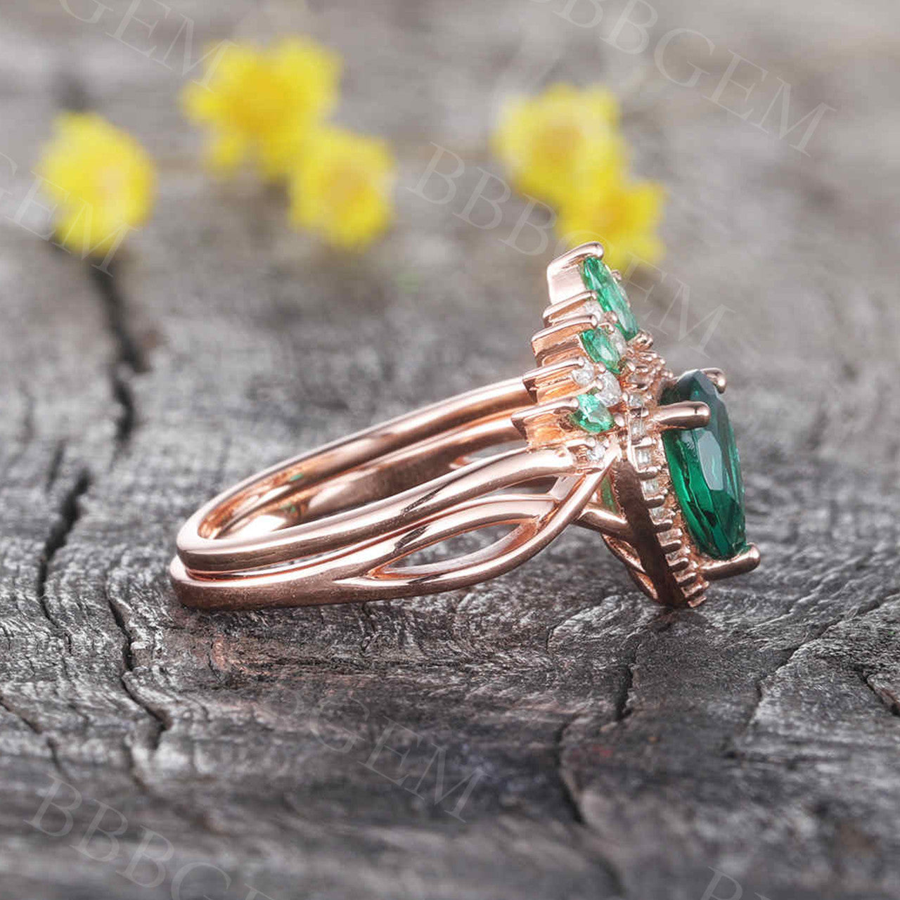 Vintage Pear Shaped Emerald Diamond Engagement Ring Set with Crown Emerald Band - Perfect for Wedding Proposals, Anniversaries & Bridal Jewelry Gifts