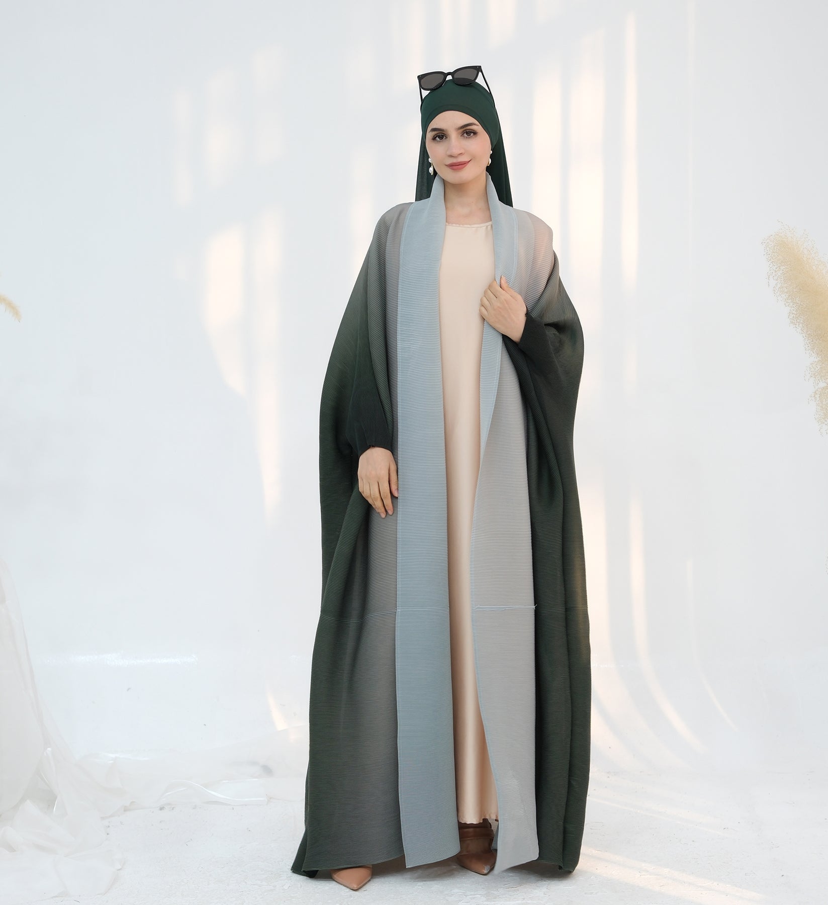 Elegant Kenyat Pleated Ombre Kimono Open Abaya - Green Flowy Muslim Dress for Women | Perfect for Eid, Prayer, Wedding & Special Occasions