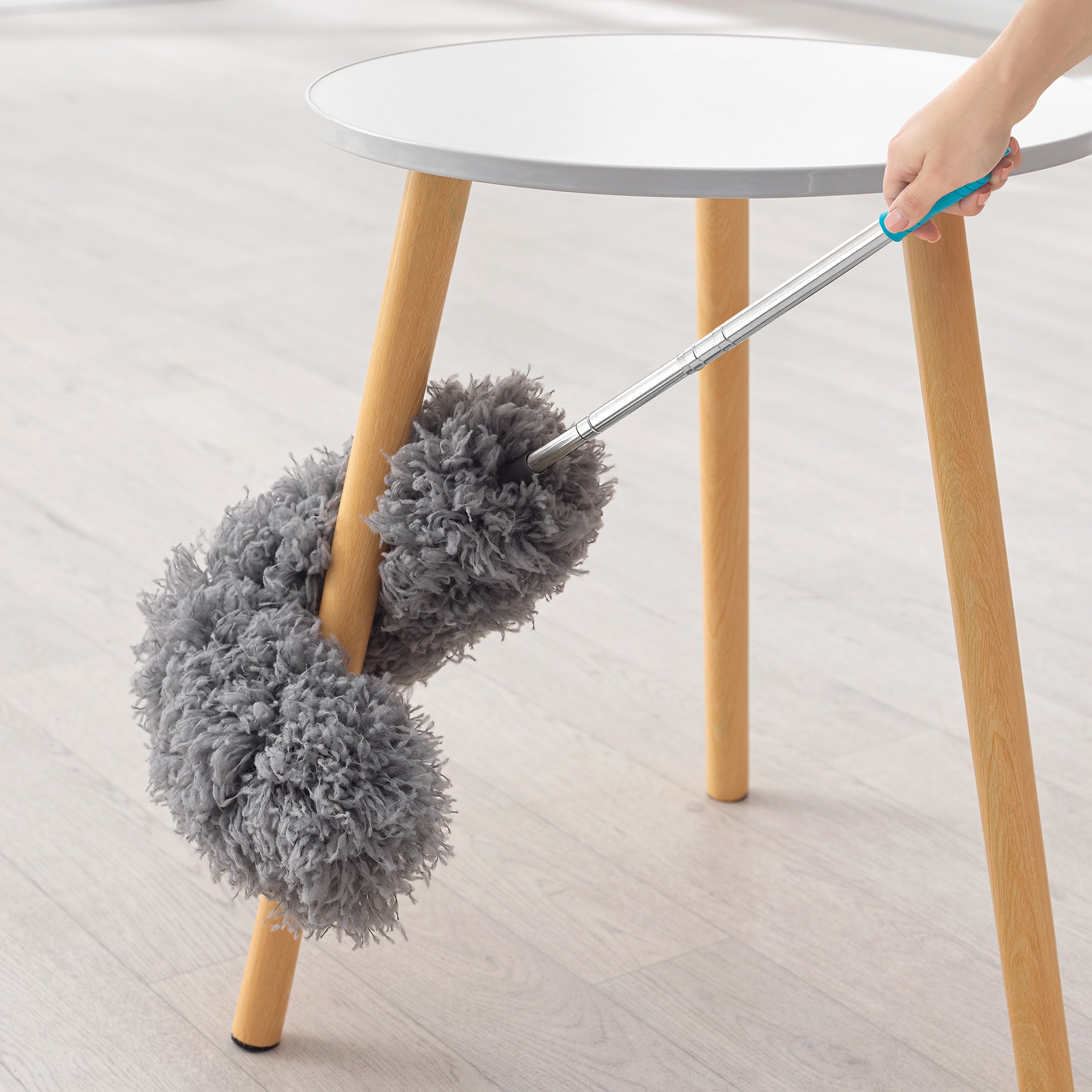 Extendable Duster with Long Handle - Lightweight & Adjustable Feather Duster for High Ceiling, Ceiling Fan, Cobwebs - Perfect for Home, Office, and Hard-to-Reach Areas Cleaning