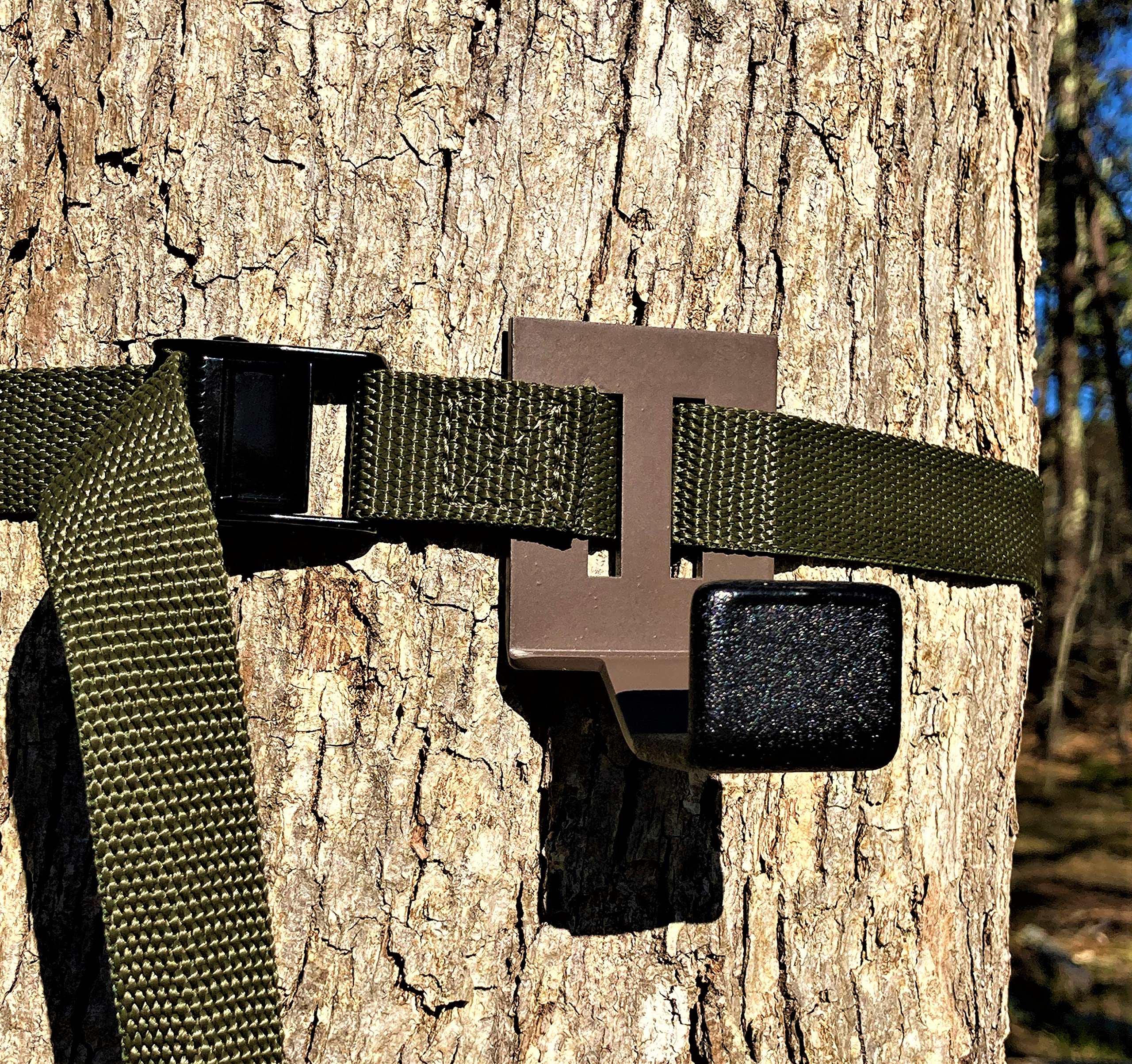 Best Crossbow Tree Hanger & Gear Organizer - Quick Setup in Seconds - Durable Metal Design (No Plastic) - Perfect for Hunting & Outdoor Use - Ideal for Deer Stands, Tree Stands & Camping Gear Storage