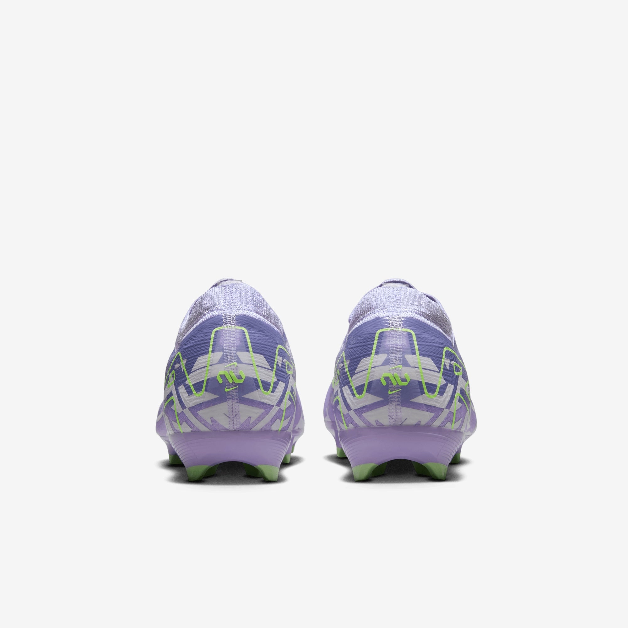 Nike United Jr. Mercurial Vapor 16 Pro Soccer Cleats - Lightweight Football Shoes for Youth Players - Perfect for Training & Matches on Turf or Grass Fields