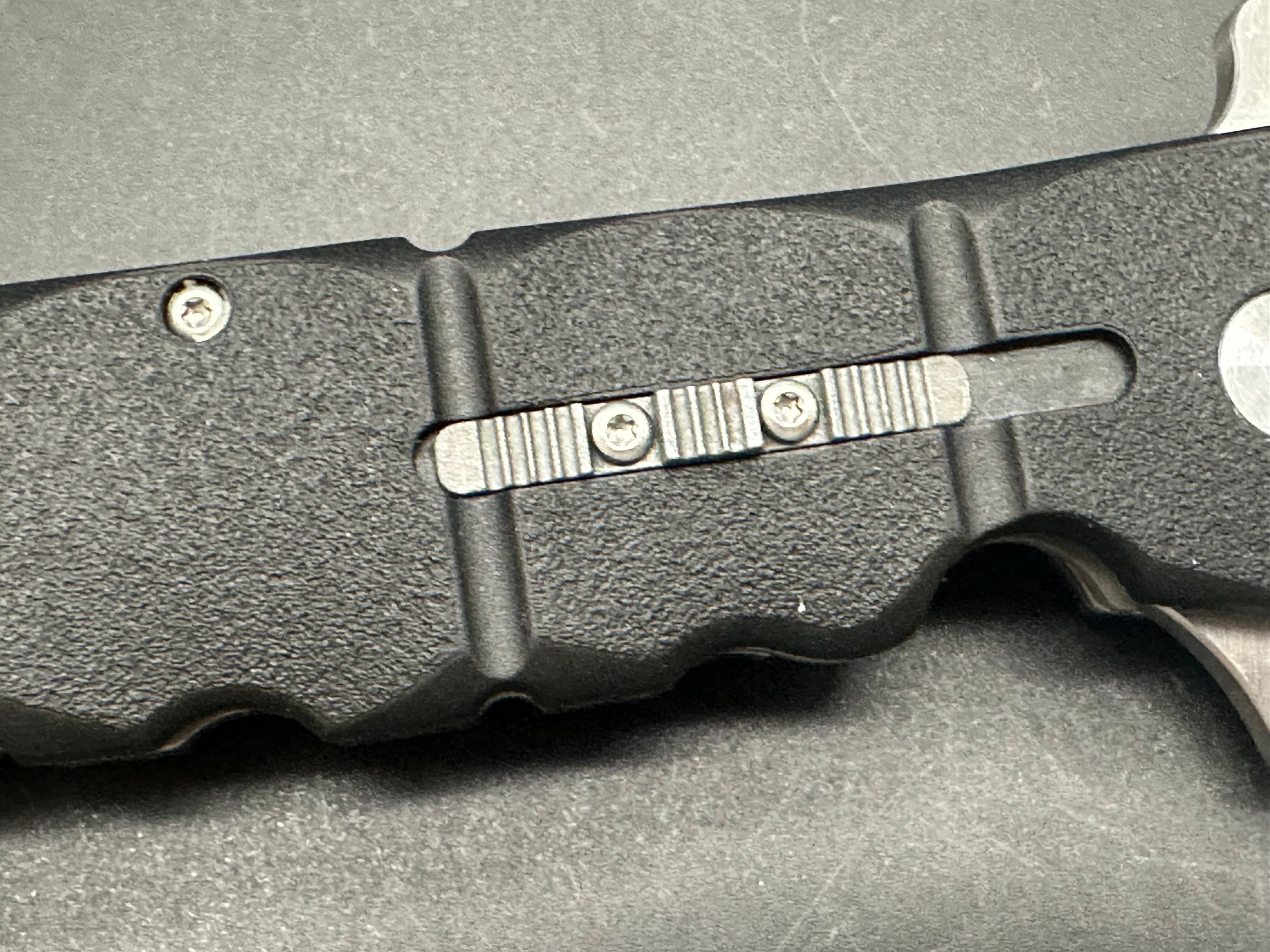 Cold Steel Large Luzon Flipper Pocket Knife - Plain Edge Tactical Folding Knife for Outdoor, Camping, Hunting & Everyday Carry (EDC)