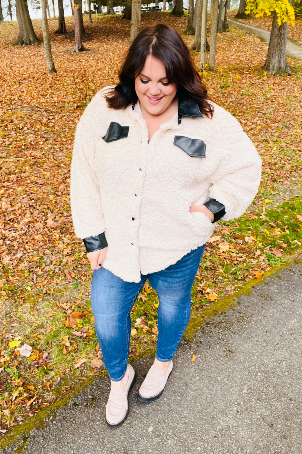 Stylish Ivory Sherpa Fleece Faux Leather Jacket for Women - Cozy Winter Outerwear Perfect for Casual Outings & Date Nights