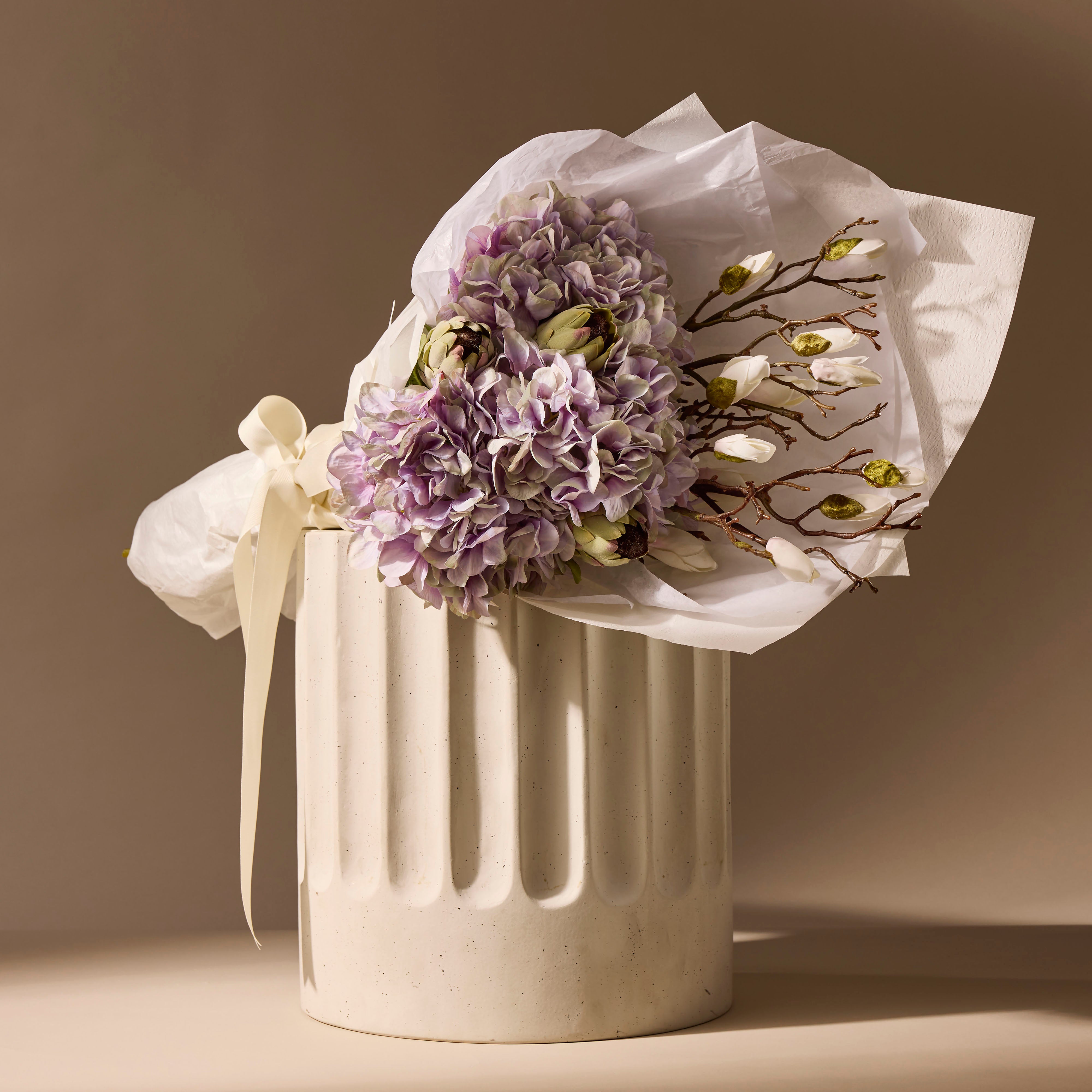 Lush Hydrangea & Australis Protea Artificial Flower Stem Set - Perfect for Home Decor, Wedding Centerpieces, and DIY Floral Arrangements