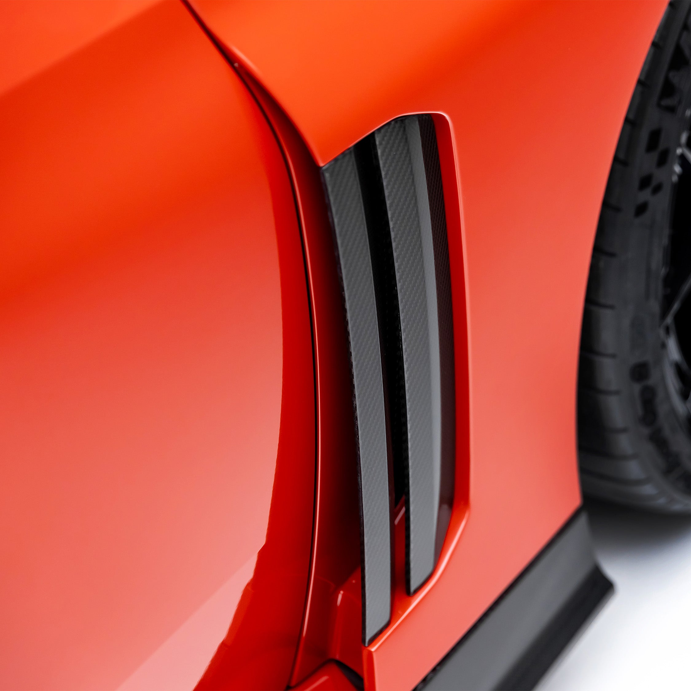 BMW G8X M2 VRS Aero Vented Fenders with Side Skirts - Carbon Fiber PP 2X2 Glossy V Style™️ - High-Performance Upgrade for Track & Street Racing