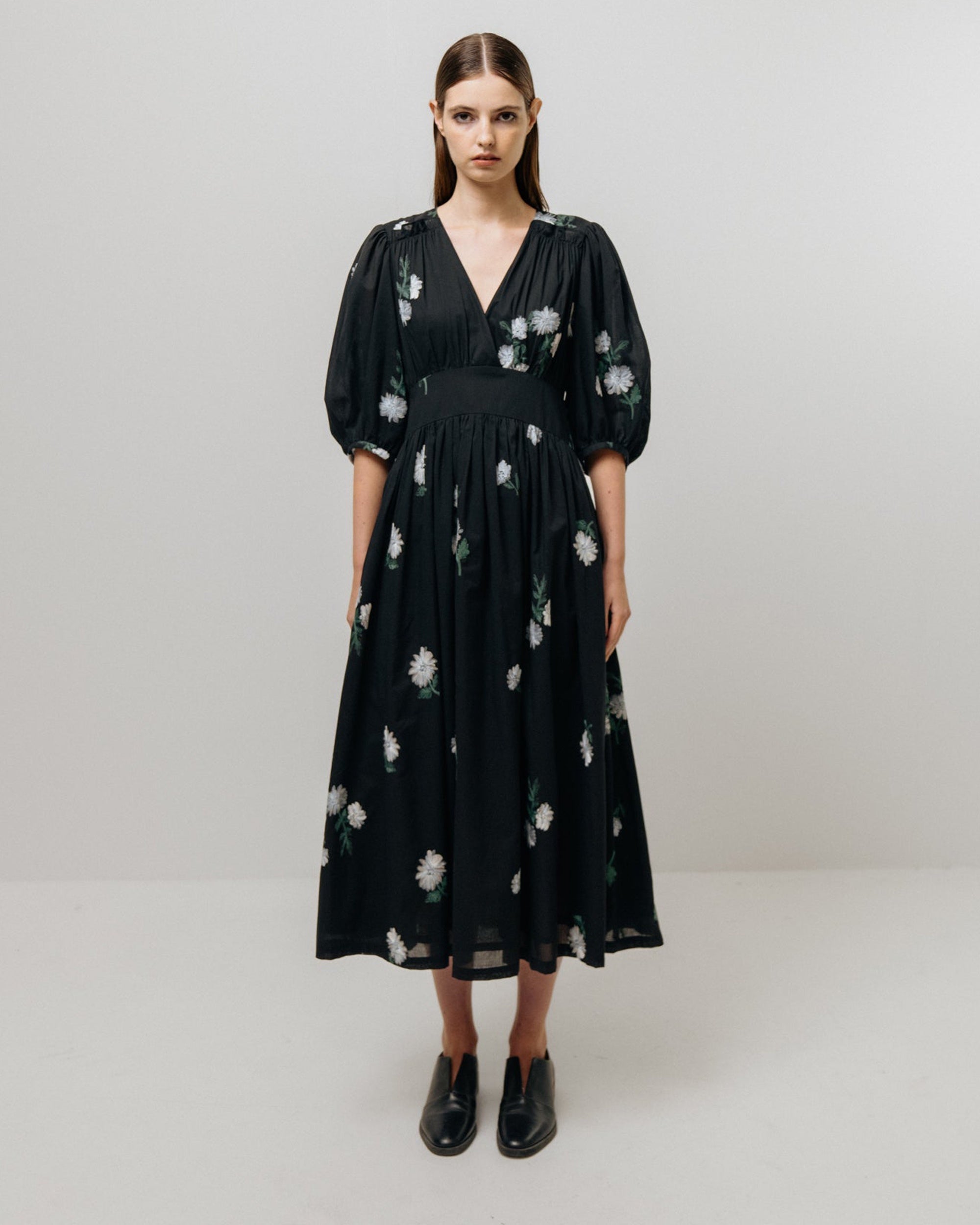 Emin & Paul Women's V-Neck Flowy Maxi Dress - Elegant & Comfortable for Summer, Parties, and Casual Wear