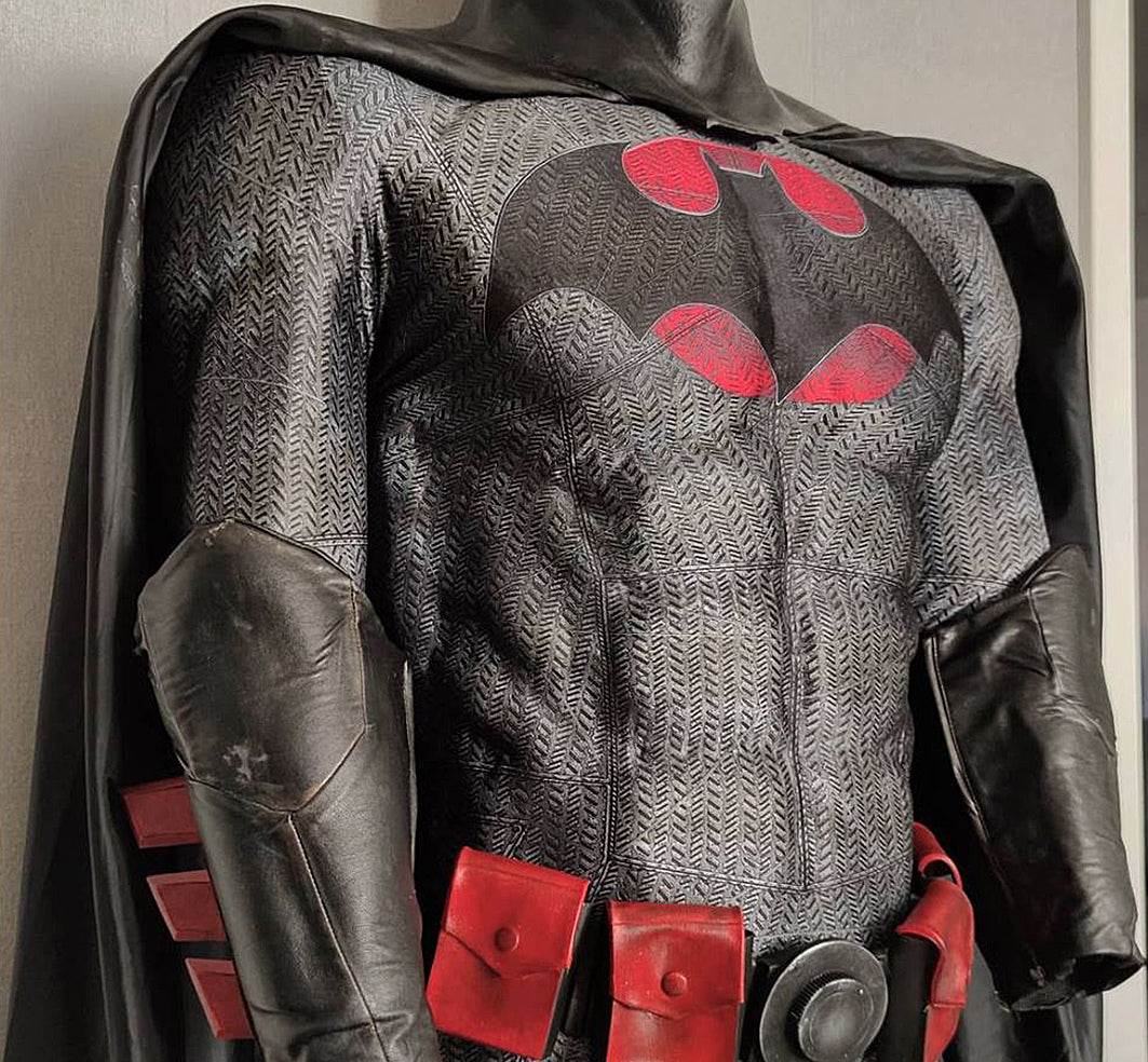 Flashpoint Batman Costume - Premium Superhero Bodysuit for Cosplay & Halloween | DC Comics Inspired Outfit for Conventions & Costume Parties