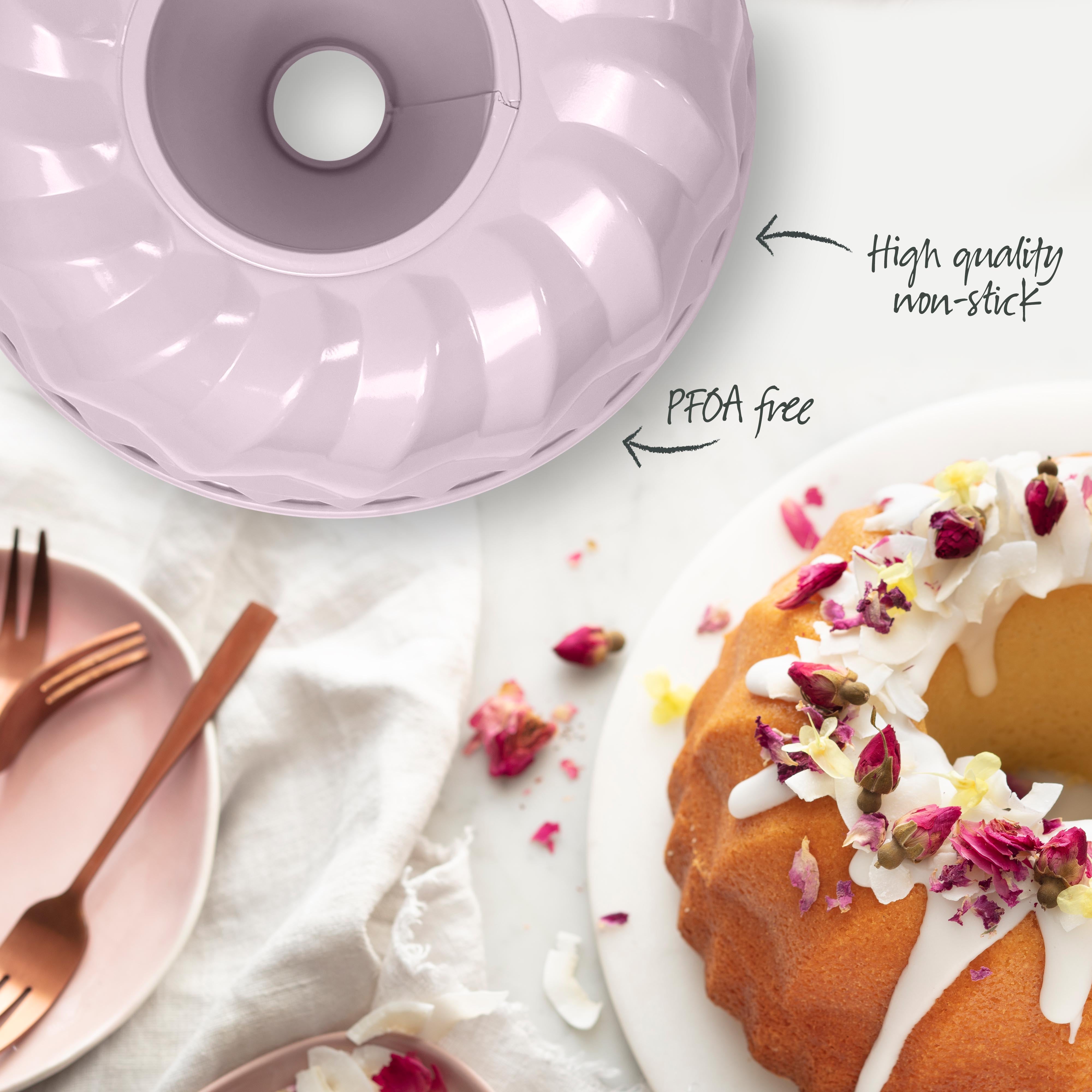 Non-Stick 21cm Two-Tone Bundt Cake Pan - Perfect for Baking Moist Cakes, Bread & Desserts - Ideal for Home Bakers & Holiday Treats
