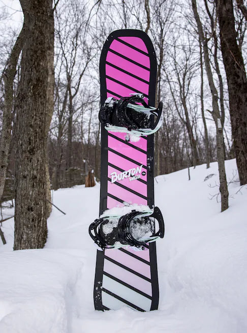 Burton Junior's Smalls Snowboard 2025 - Kids & Youth Snowboard for Beginners | Lightweight & Durable for Snowboarding Lessons, Park Rides & Family Winter Vacations