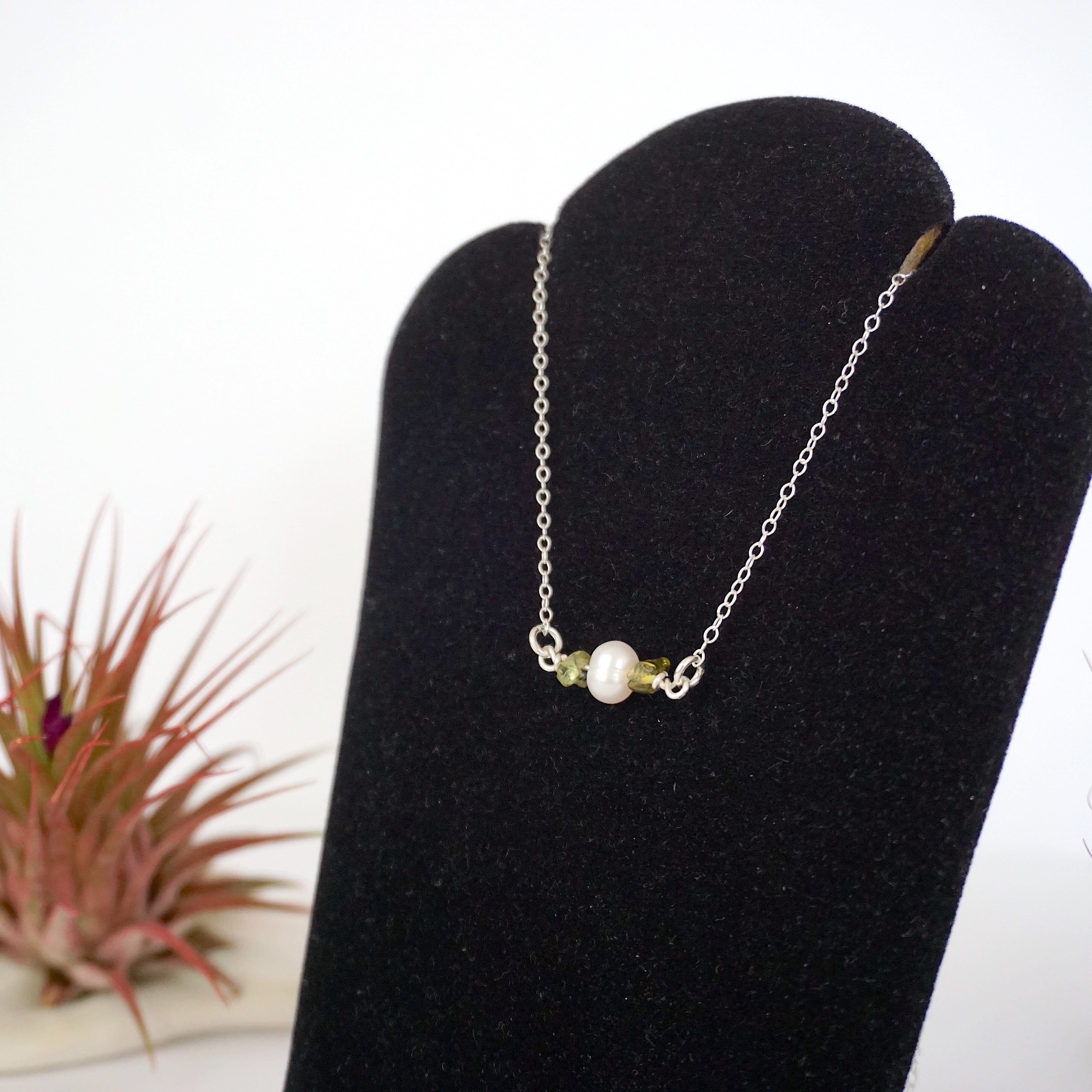 Peridot & Pearl Charm Necklace - Elegant Dainty Jewelry for Women | Perfect Gift for Birthday, Anniversary & Special Occasions