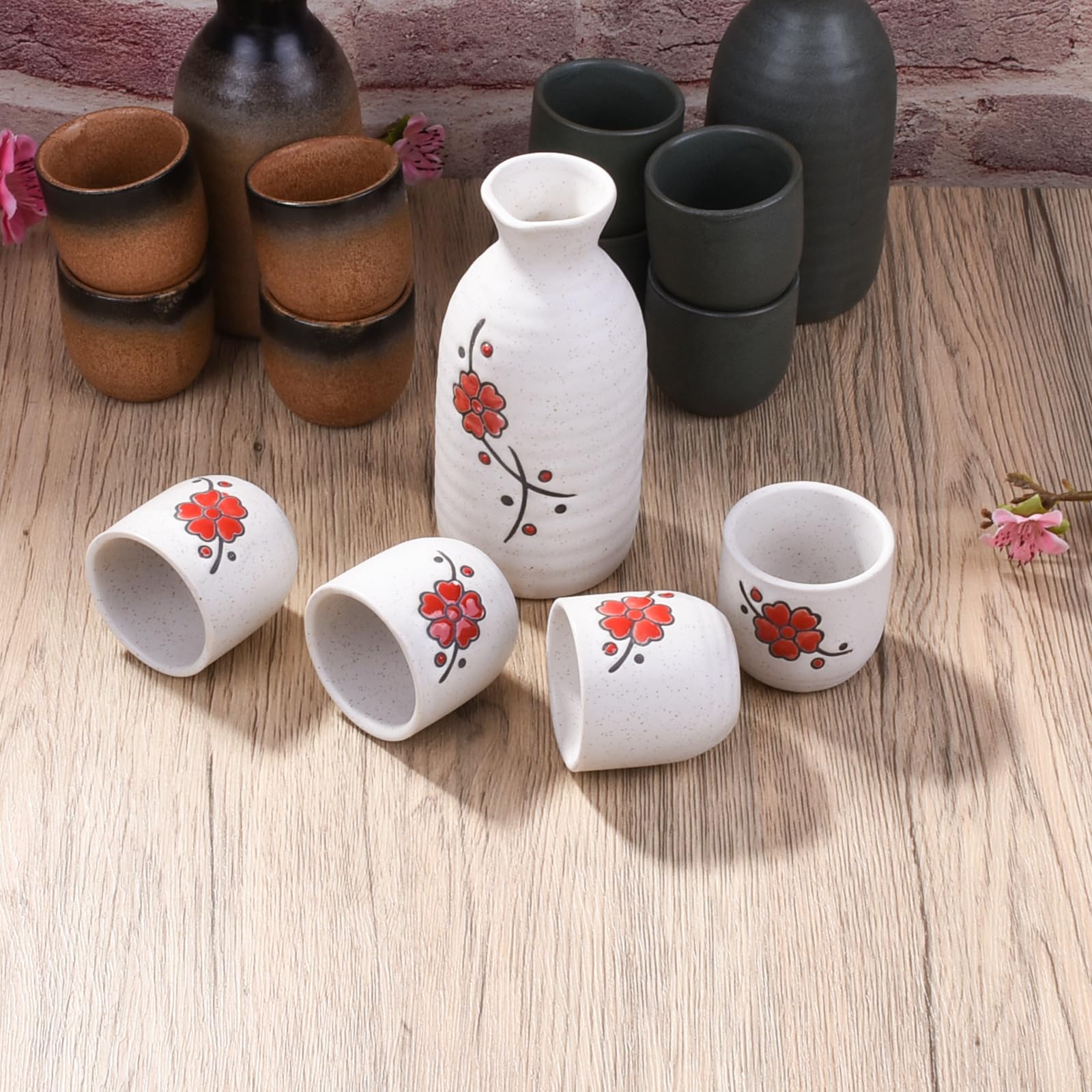 Premium Japanese Sake Set - Traditional Ceramic Sake Pot with 4 Matching Cups (White) - Perfect for Home Dining, Gift Giving & Japanese Tea Ceremonies