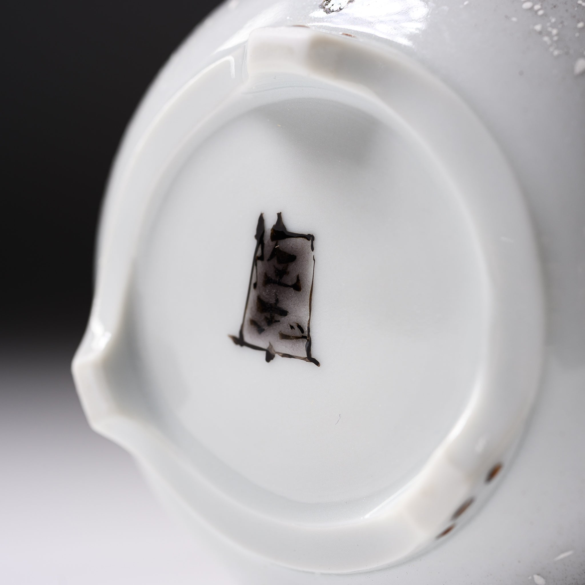 Kutani Ware Incense Burner by Nakamura Toshito - Handcrafted Japanese Ceramic Snow Sparrow Design - Perfect for Aromatherapy, Meditation & Home Decor