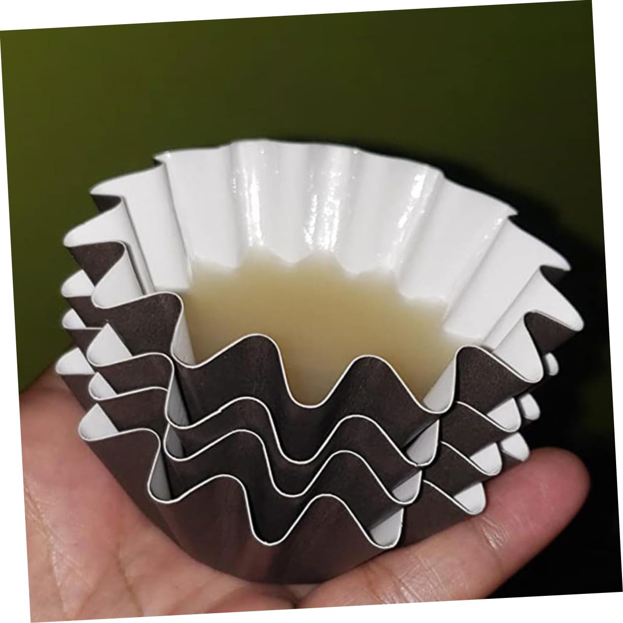 Heat Resistant Wax Melting Paper Liners 50pcs - Leakproof Thick Wax Warmer Trays for Electric Wax Warmers - Perfect for Aromatherapy, Candle Making & Home Spa Relaxation