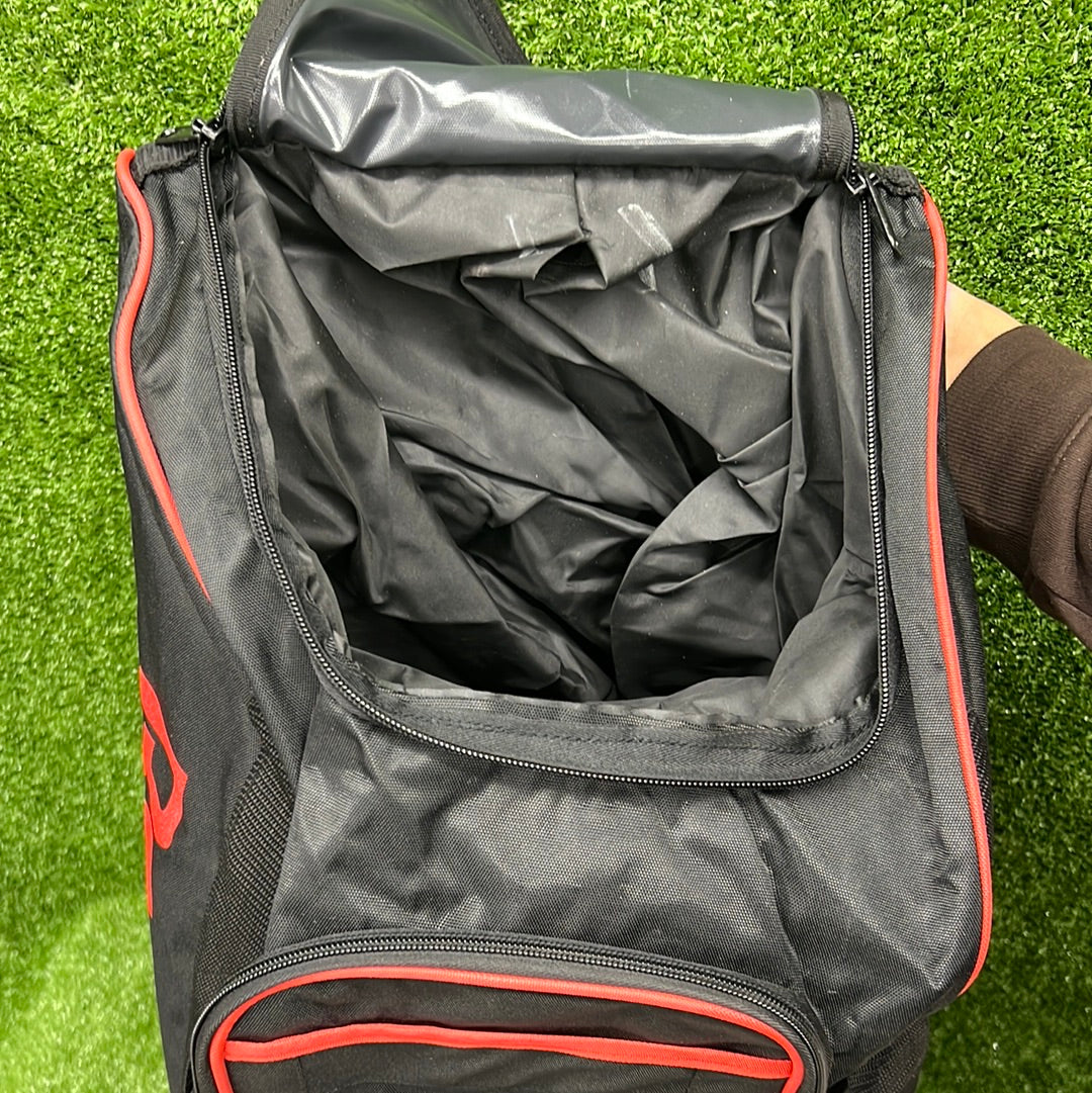 Reebok Stricker Junior/Youth Wheelie Cricket Kit Bag - Durable Sports Equipment for Kids & Teens - Perfect for Cricket Practice, Matches & Travel