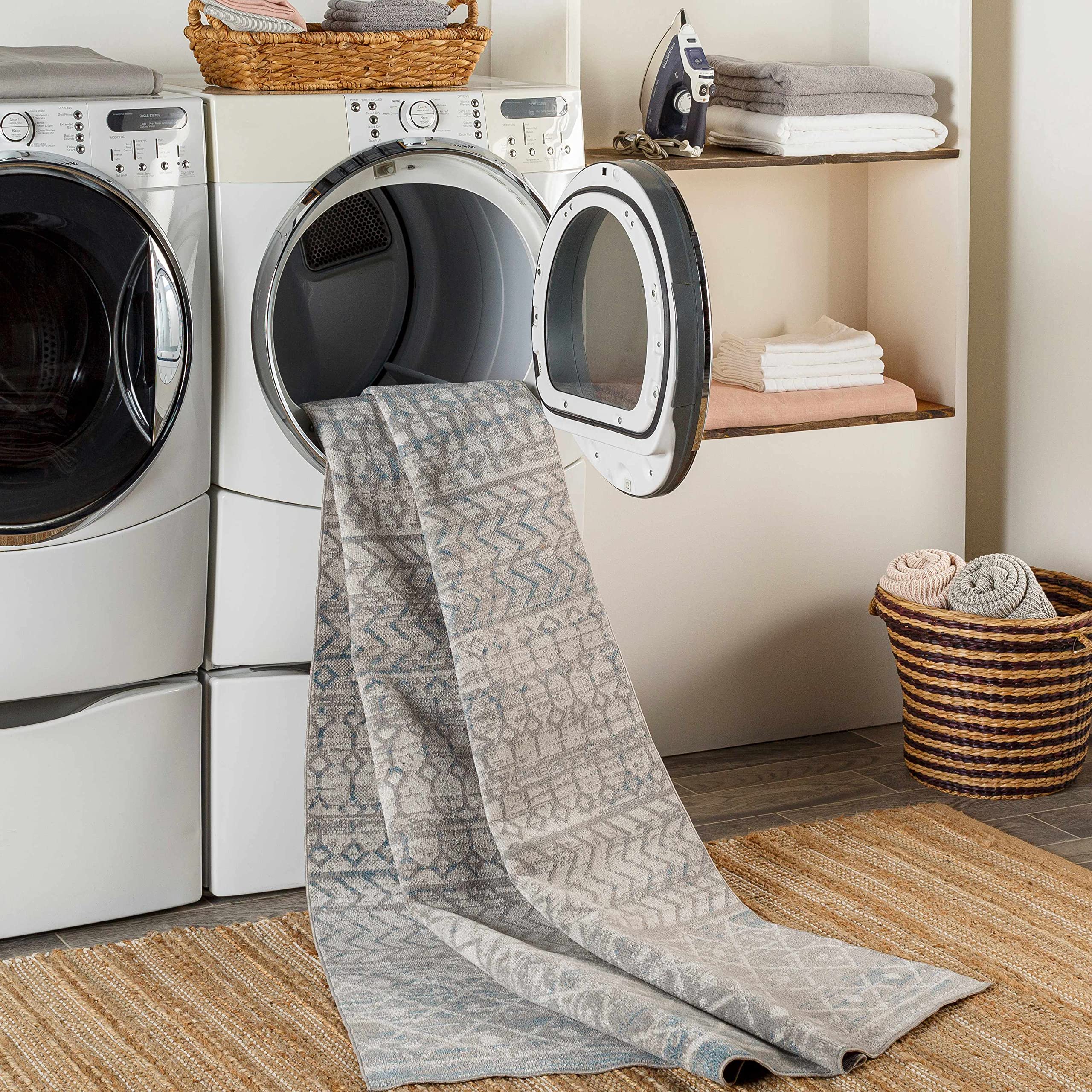 Springbok Machine Washable Area Rug - Blue & Gray 7'10