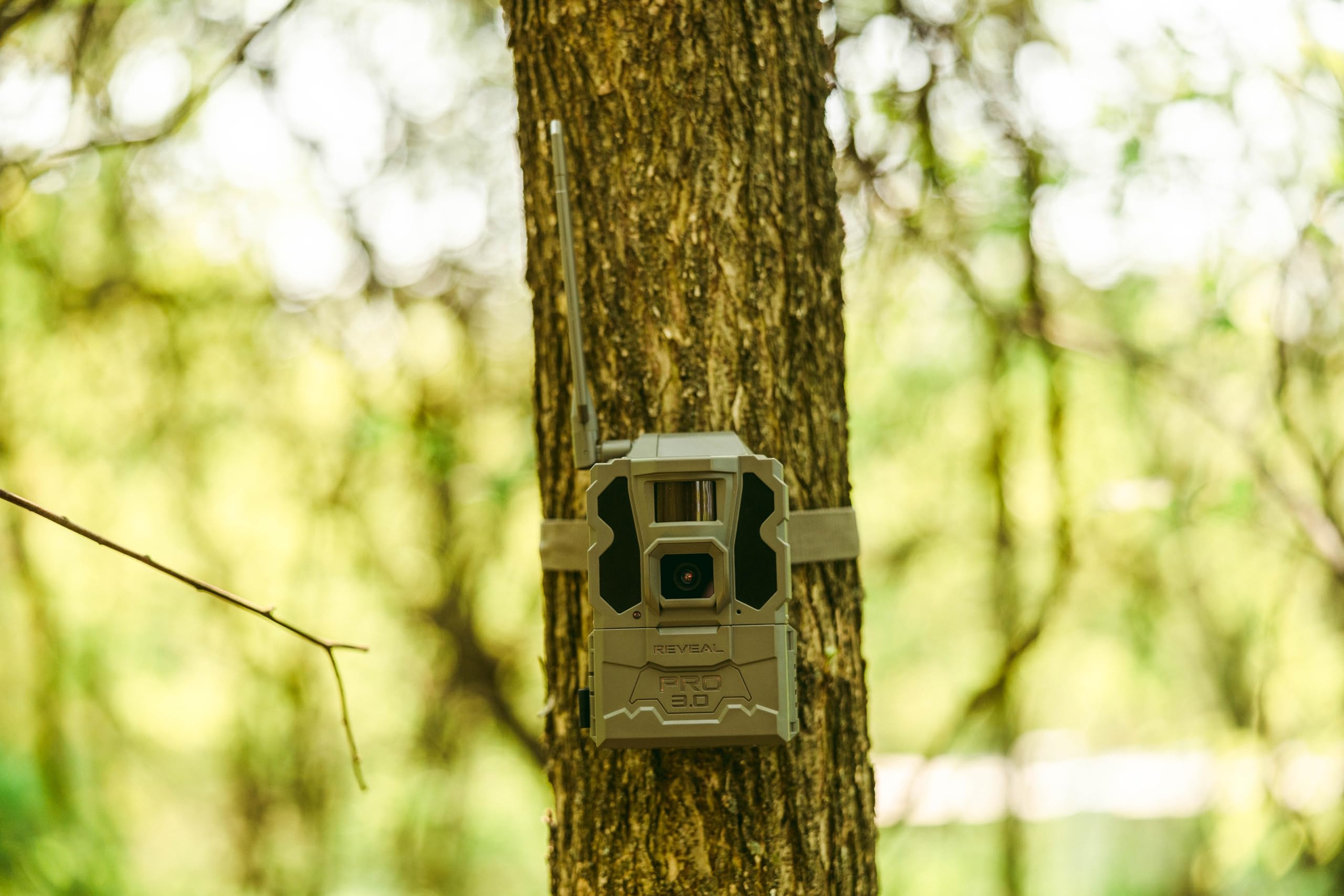 TACTACAM Reveal Pro 3.0 LTE Cellular Trail Camera - 4K HD Game Camera with No Glow Flash for AT&T & Verizon (No SD Card Needed) - Perfect for Hunting, Wildlife Monitoring, Home Security & Property Surveillance (Model RV-TC-XPRO3)