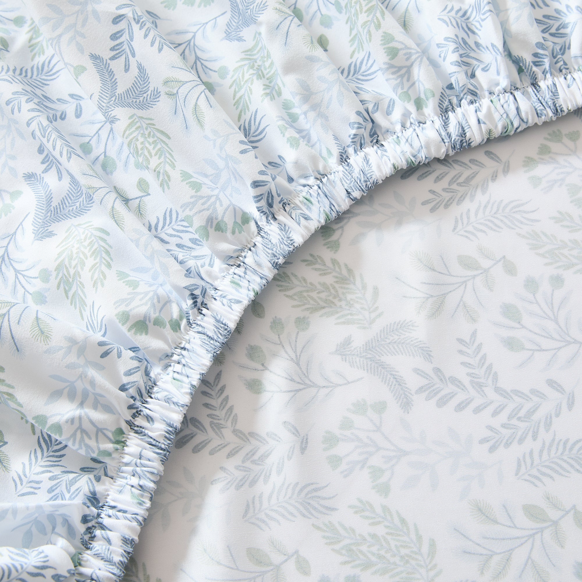 Botanical Leaf and Floral Printed Cotton Sheet Set - Queen Size Bedding with Soft Breathable Fabric for Home Decor and Comfortable Sleep