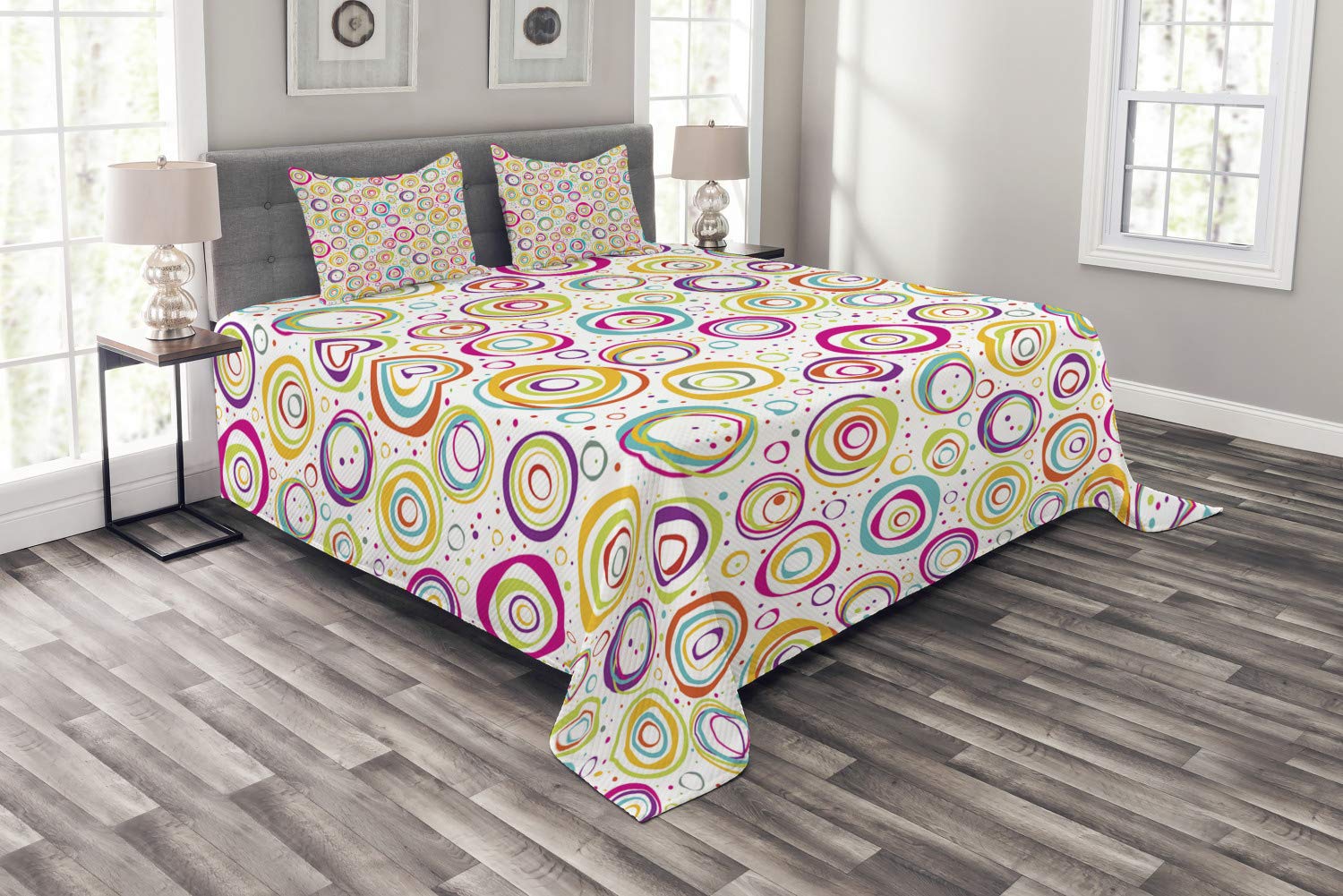 Ambesonne Geometric King Size Bedspread Set - 3 Piece Decorative Bedding Coverlet with 2 Pillow Shams, Spirals & Dots Design, Multicolor | Modern Home Decor for Bedroom, Guest Room & Dorm