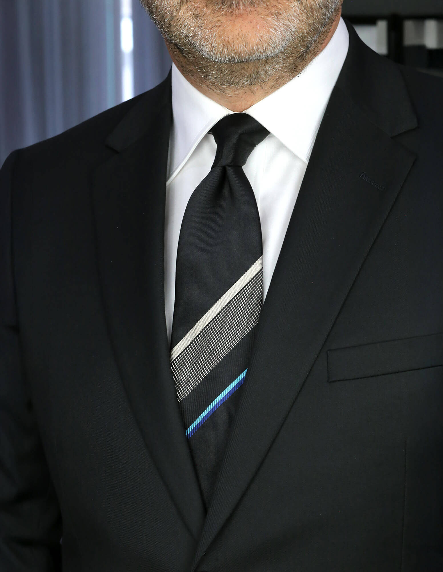 DÉCLIC Monza Black & White Striped Necktie - Elegant Formal Tie for Men, Perfect for Weddings, Business Meetings, and Special Occasions