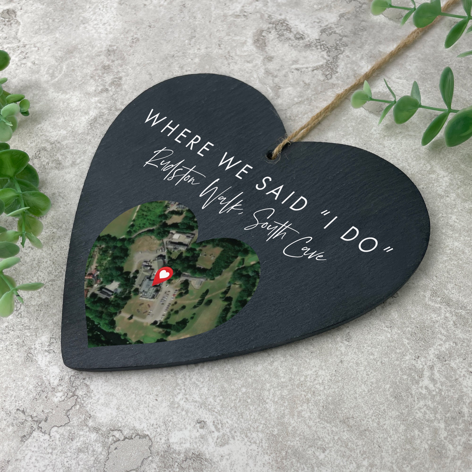 Personalized Heart Map Location Slate Hanging Decoration - 15x16cm Custom Coordinates Gift for Anniversary, Valentine's Day & Home Décor