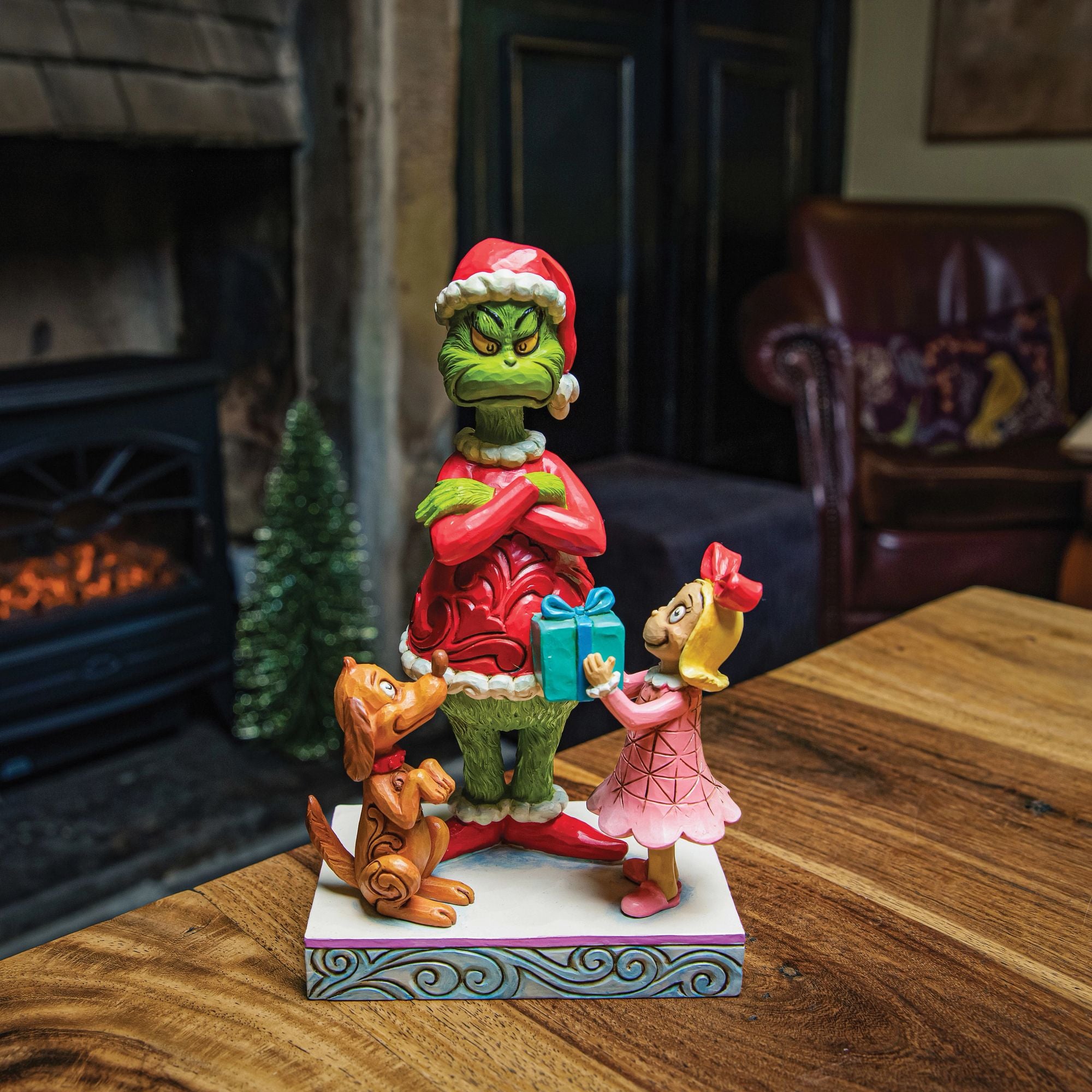 Max & Cindy Giving Gift to Grinch - Perfect Christmas Gift for Kids & Family - Fun Holiday Decoration & Party Favor