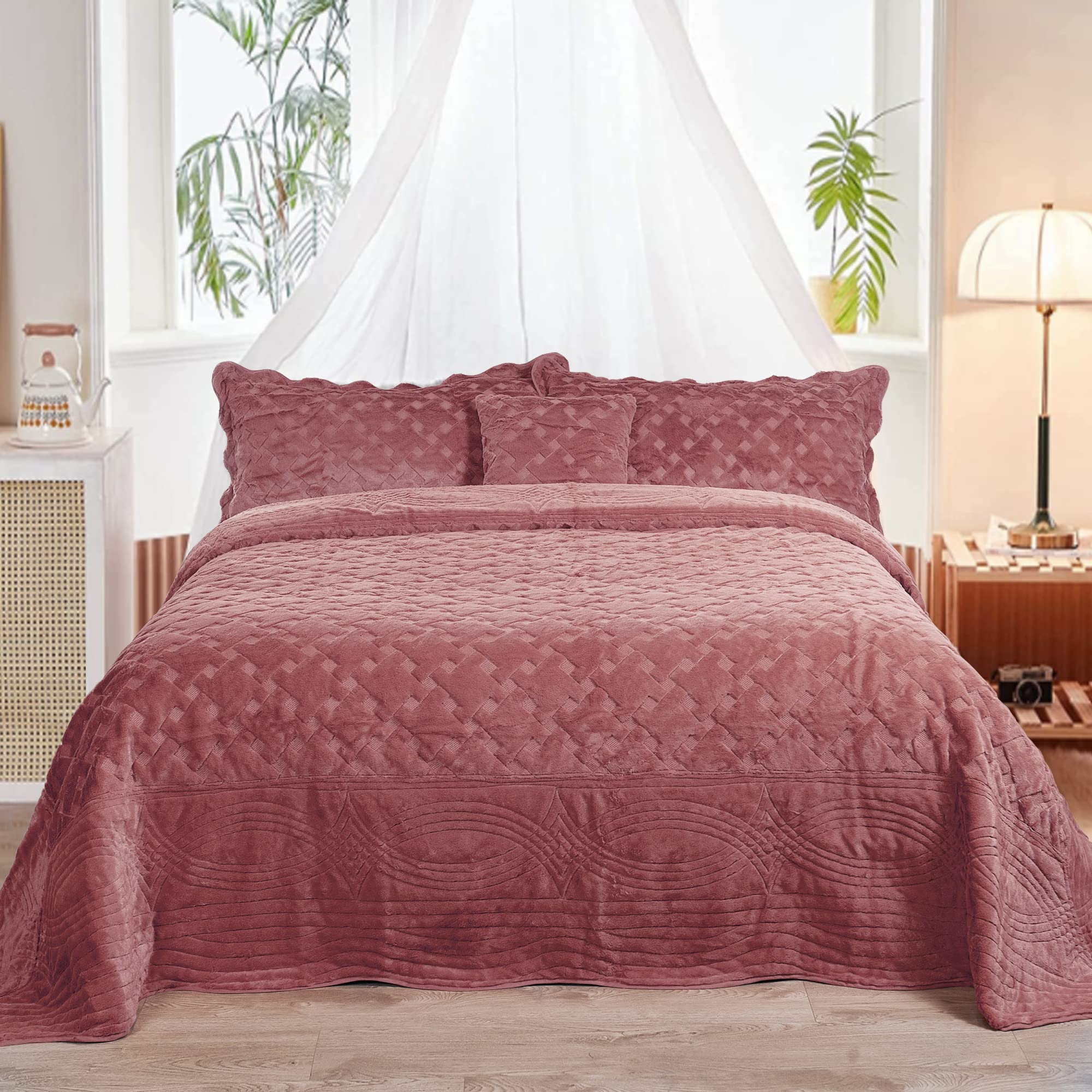 Premium Oversized King 4-Piece Faux Fur Quilted Bedding Set - Ultra Soft Plush Warm Breathable Comforter Cover with Matching Shams (120
