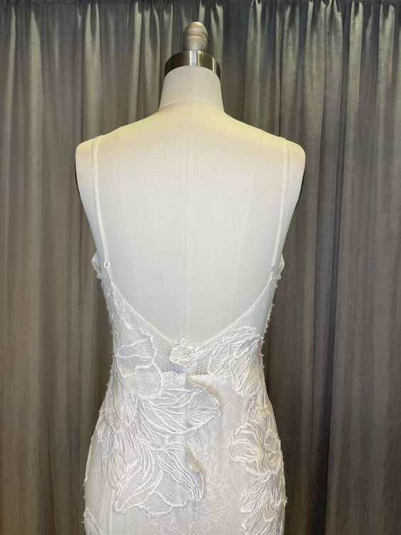 Wtoo Valenta Wedding Gown - Elegant Lace Bridal Dress for Bride - Perfect for Beach, Church & Formal Weddings