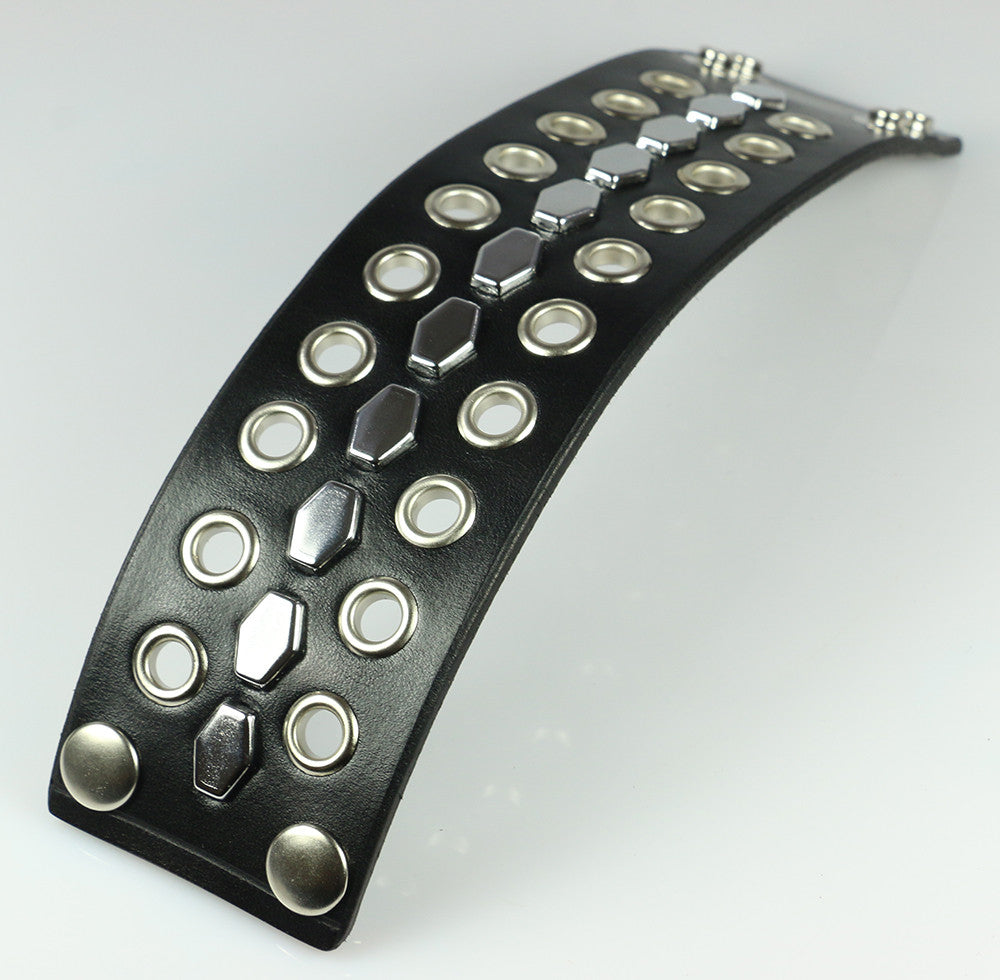 Hexagon Studded Leather Wristband with Metal Eyelets - Punk Gothic Bracelet for Men & Women - Perfect for Concerts, Parties and Fashion Accessories