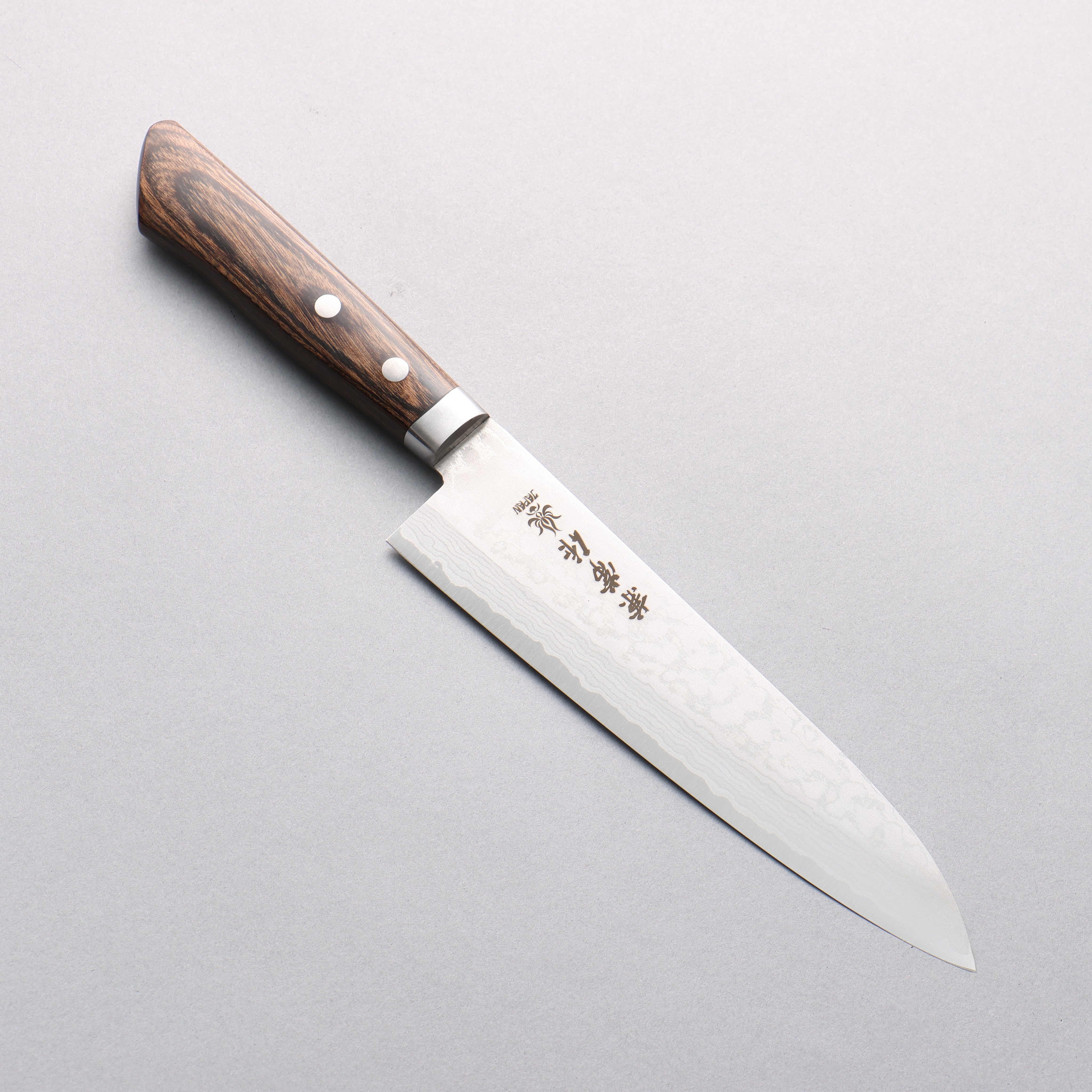 Kanetsune Sairyu VG10 Damascus Gyuto Chef Knife 180mm - Japanese Kitchen Knife with Brown Ash Wood Handle for Professional Chefs & Home Cooking