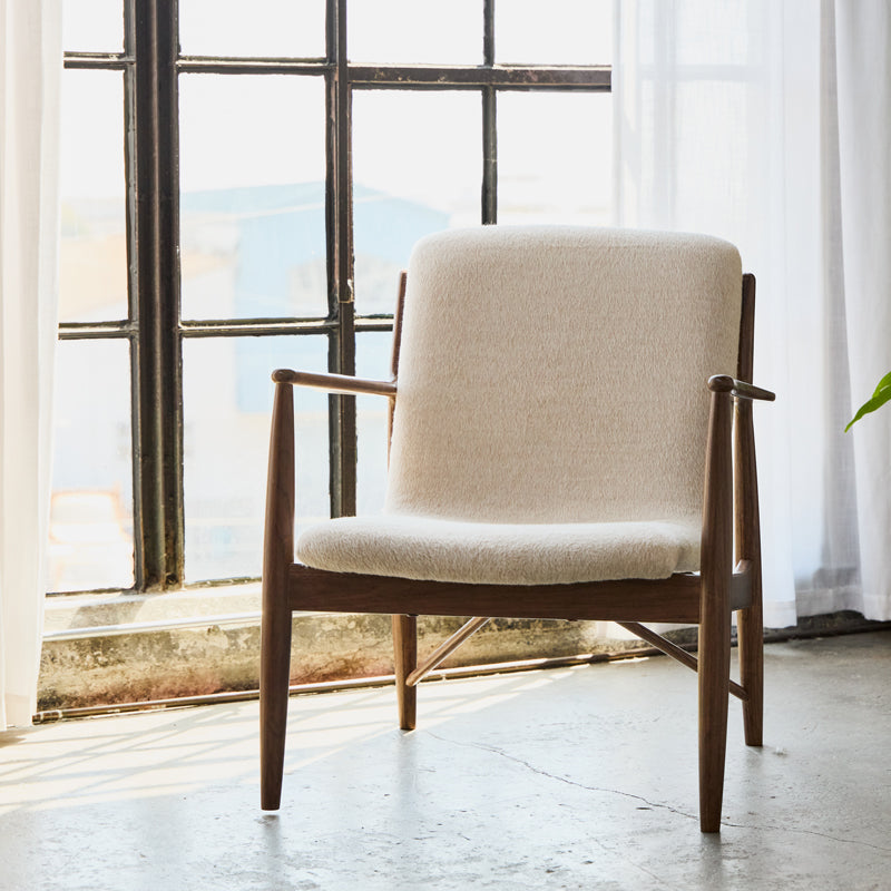 Modern Truss Lounge Chair - Sturdy Metal Frame & Comfortable Cushion for Living Room, Patio, or Office - Perfect for Relaxing & Stylish Home Decor