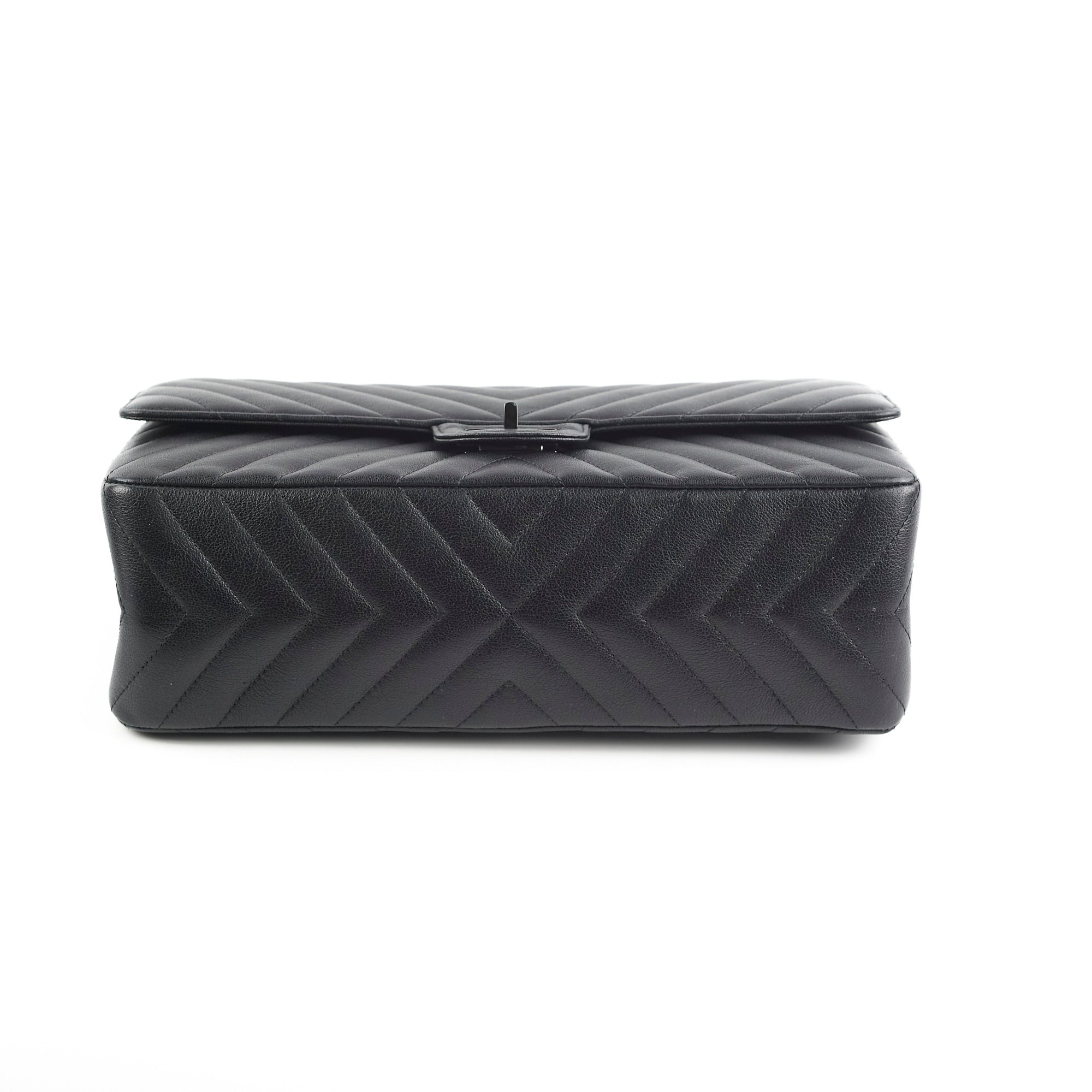 Chanel Reissue 226 So Black Leather Handbag - Luxury Designer Shoulder Bag for Women | Perfect for Evening Events, Parties & Special Occasions