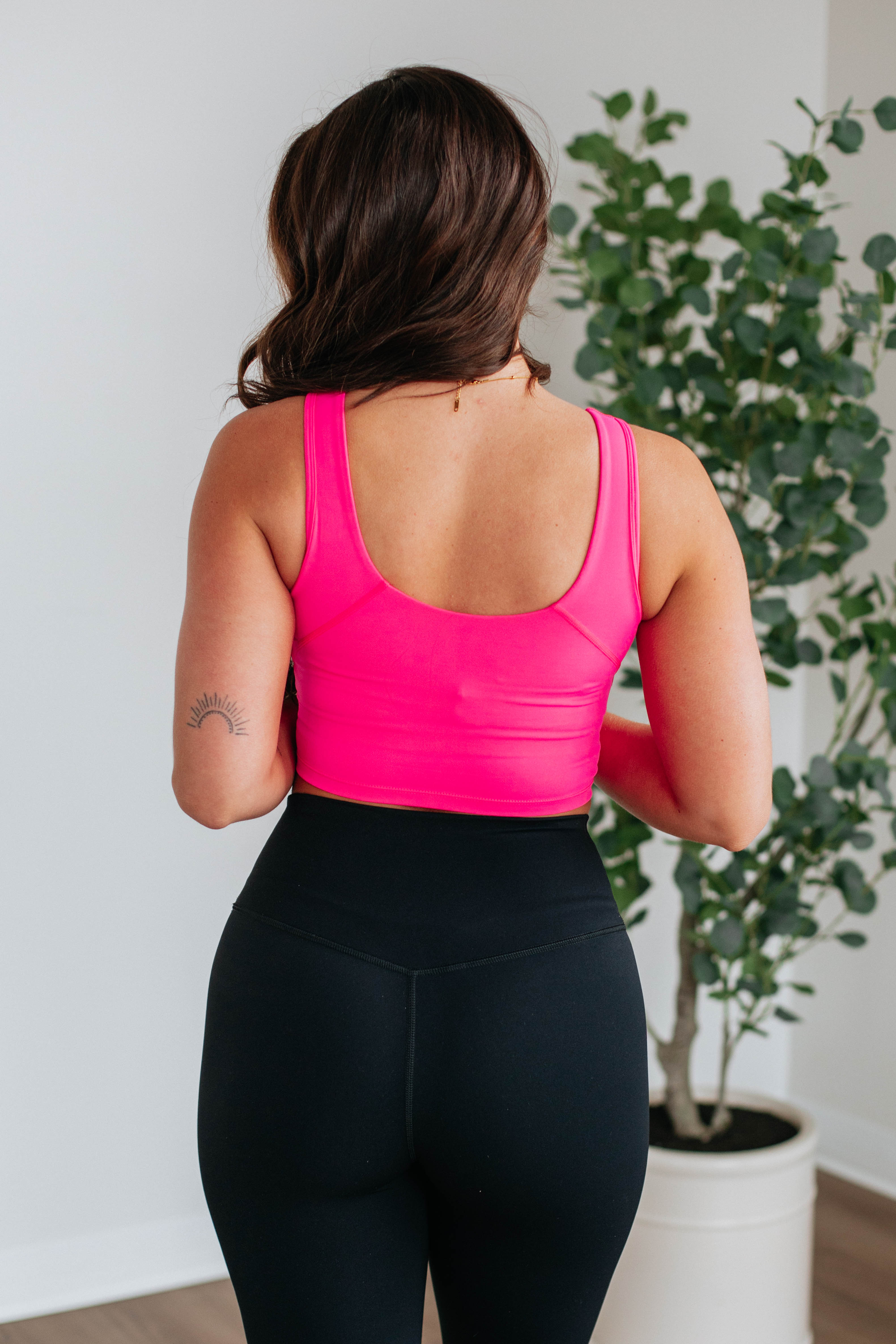 Ailani Women's Active Workout Top - Hot Pink - Breathable & Moisture-Wicking Fitness Shirt for Yoga, Running & Gym