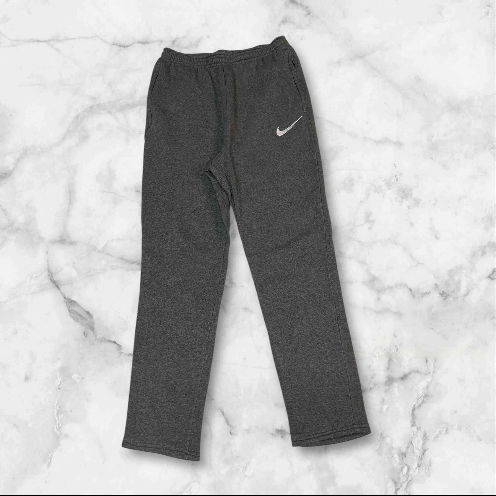 Nike Vintage Trackpants #9255 - Gray Sweatpants for Men, Retro Athletic Joggers, Comfortable Casual Wear for Gym, Running & Street Style