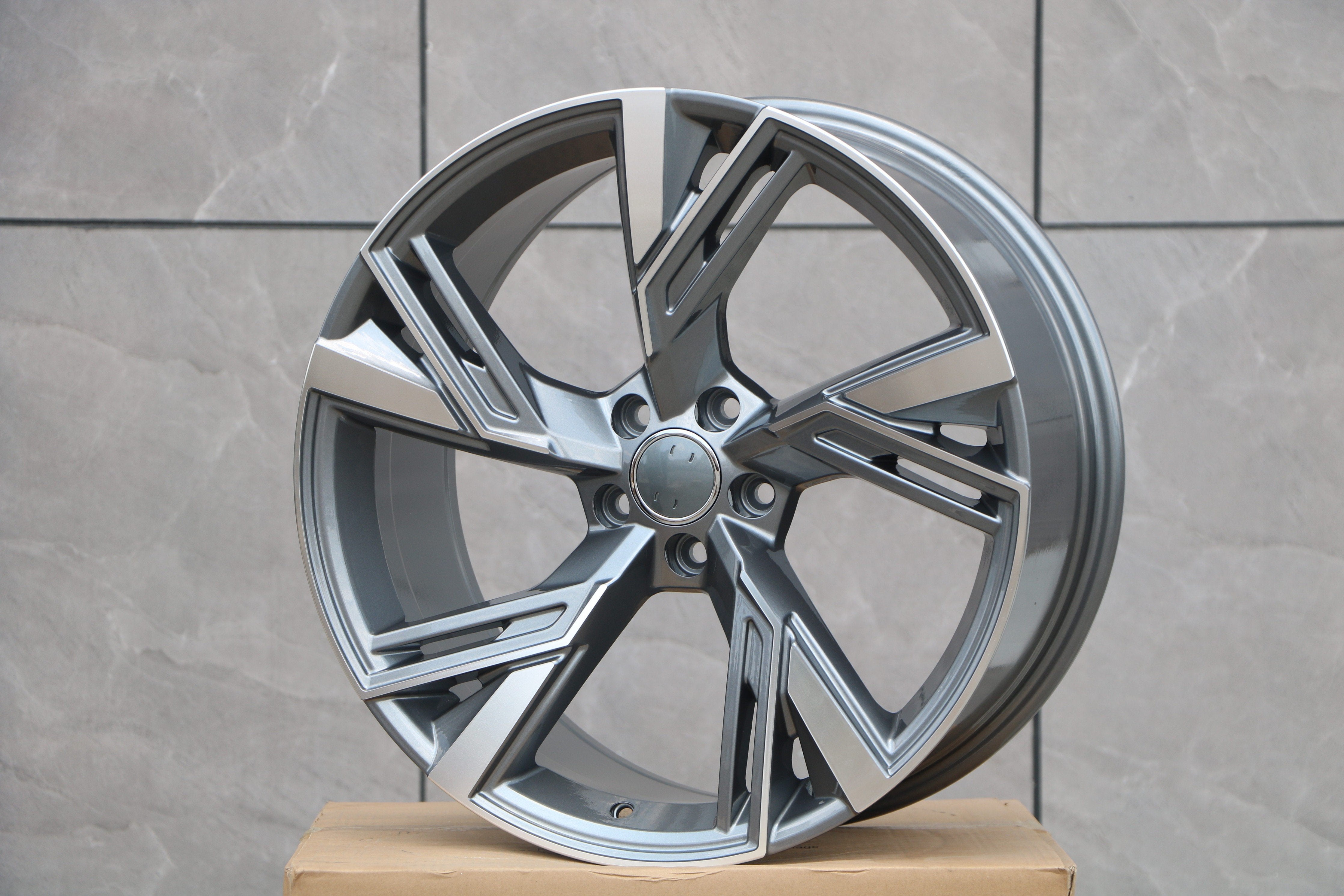 18-Inch Alloy Wheels for Audi A3 A4 A5 A6 A7 A8 Q3 Q5 RS3 RS5 RS6 RS7 S3 S4 S5 S6 S7 S8 SQ5 TT - Premium Replacement Rims for Luxury Cars - Perfect for Street Performance & Show Car Upgrades