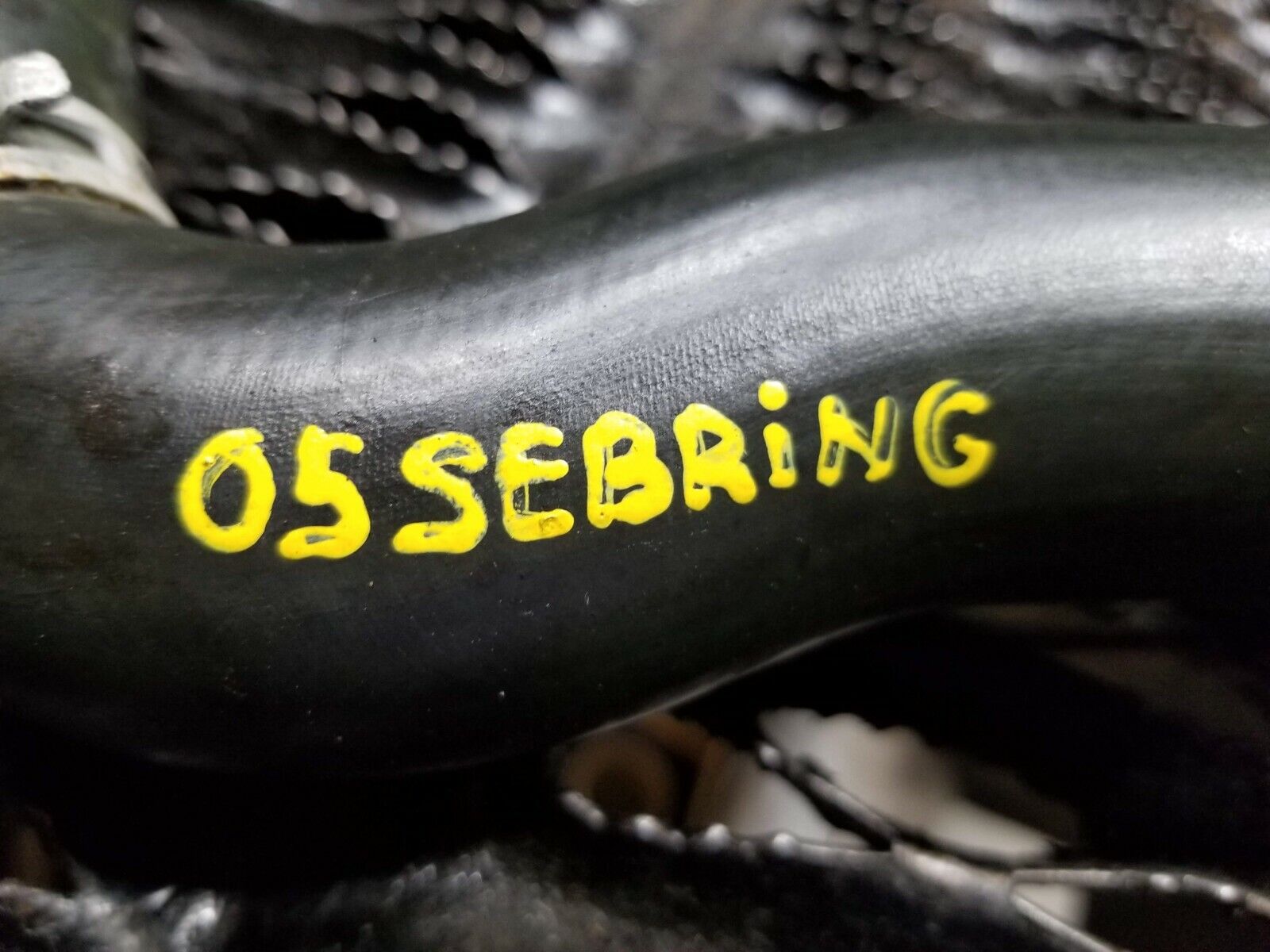 04 05 06 Chrysler Sebring Convertible 2.7L Radiator Hose Pipe OEM Replacement - Perfect for Cooling System Repair & Maintenance