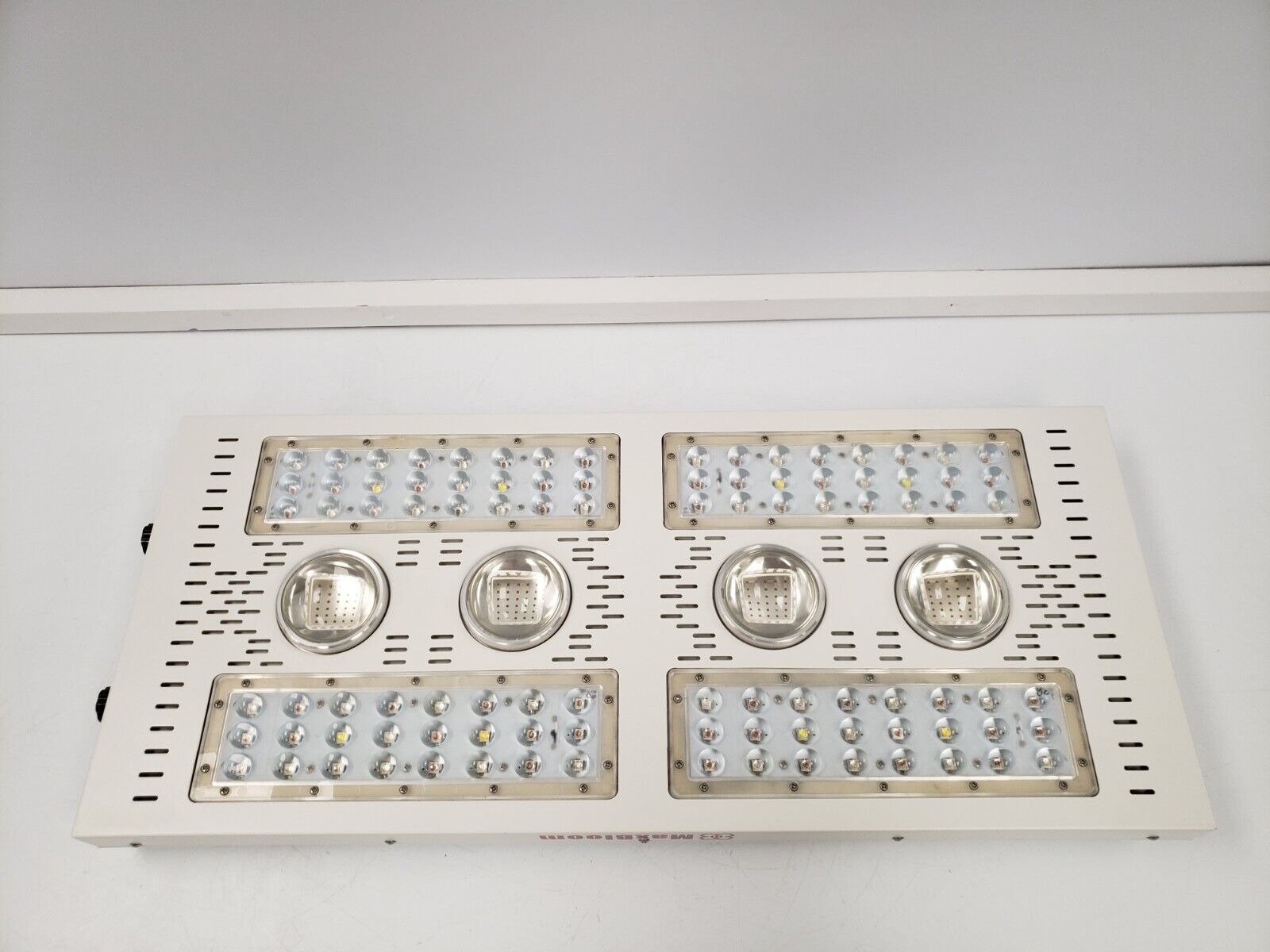 Maxbloom X8 Plus Full Spectrum LED Grow Light for Indoor Plants - Hydroponics, Greenhouse & Home Gardening
