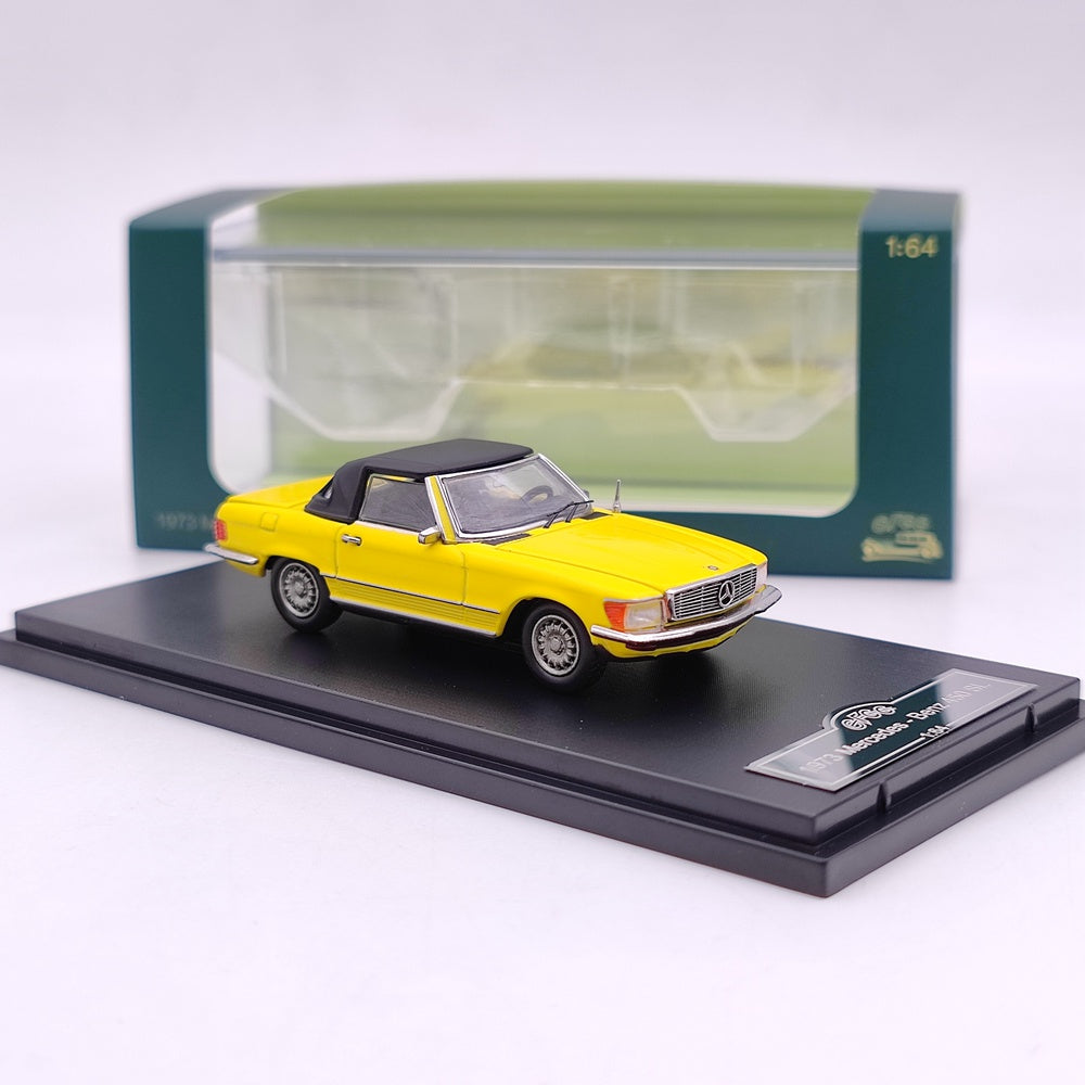 1:64 Mercedes Benz 450 SL Roadster Diecast Model Car - 1973 European & American Version - Limited Edition Collectible Toy for Adults - Perfect for Display, Gifts, and Car Enthusiast Collections