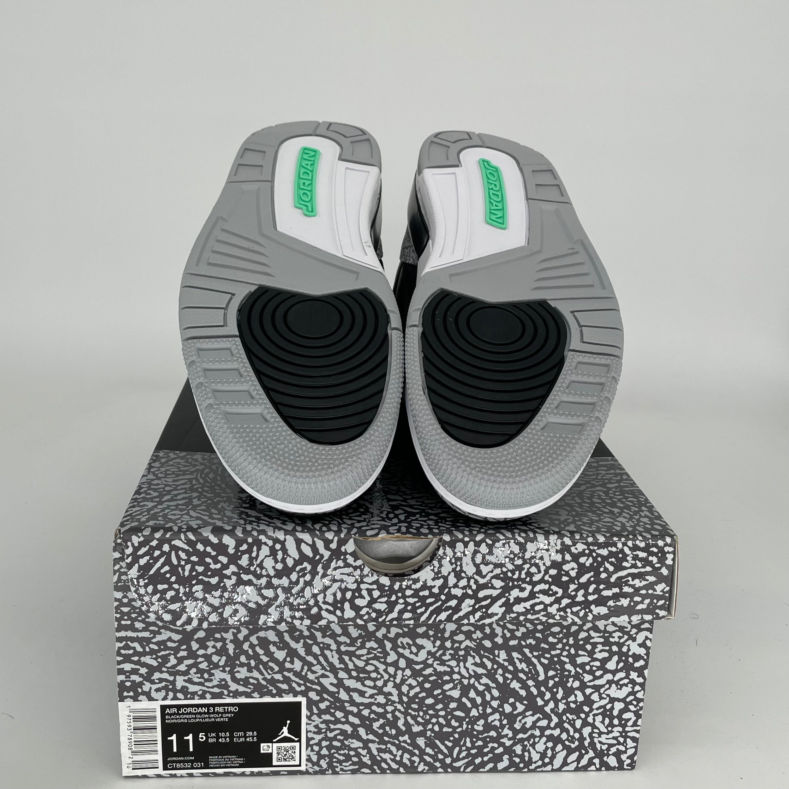 AIR JORDAN 3 Retro Green Glow Men's Basketball Shoes Size 11.5 (CT8532-031) - Perfect for Streetwear & Sneaker Collectors