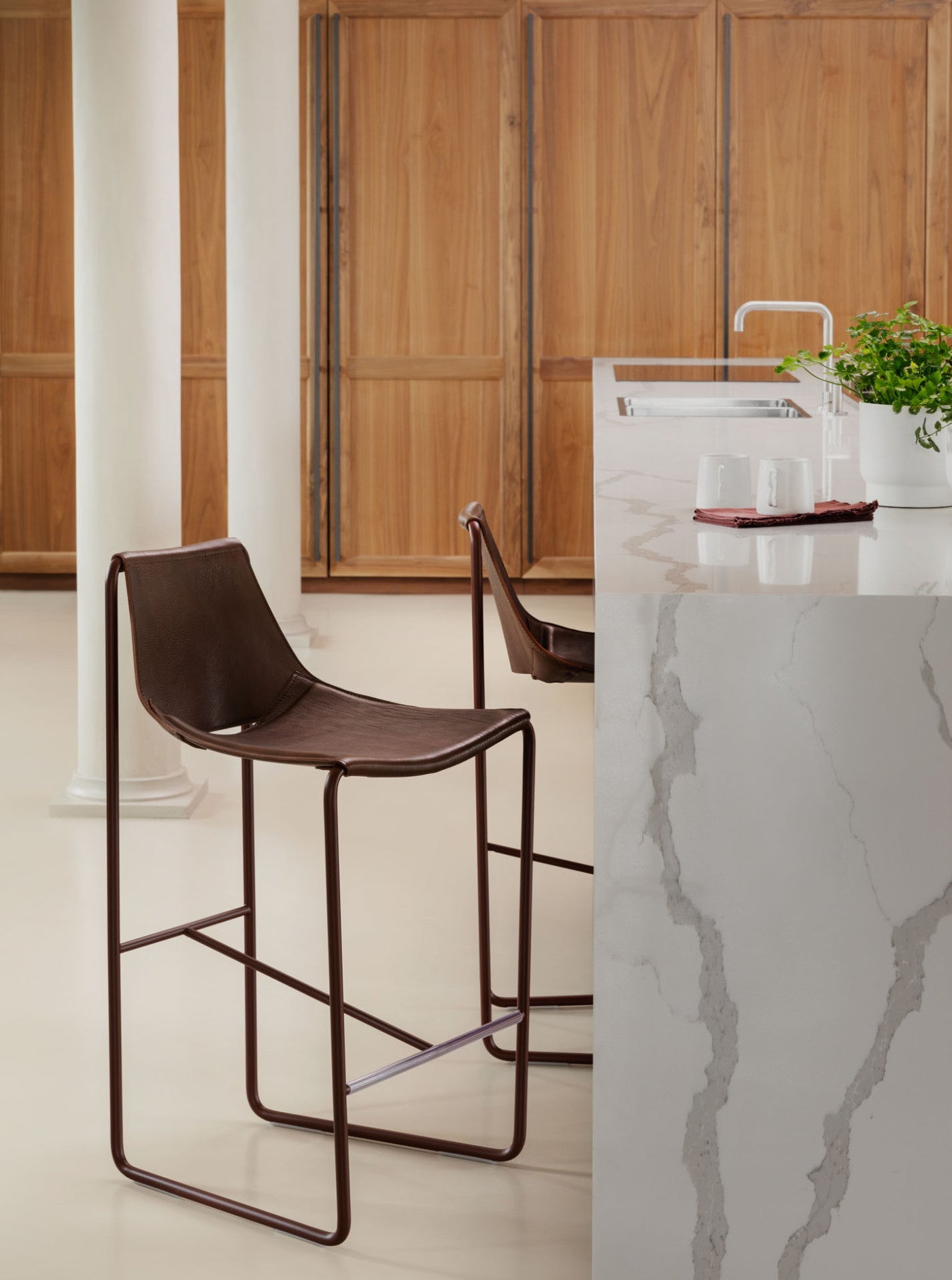Midj Apelle M CU Stool - Modern Adjustable Bar Stool for Kitchen, Dining & Home Office - Ergonomic Design for Comfortable Seating