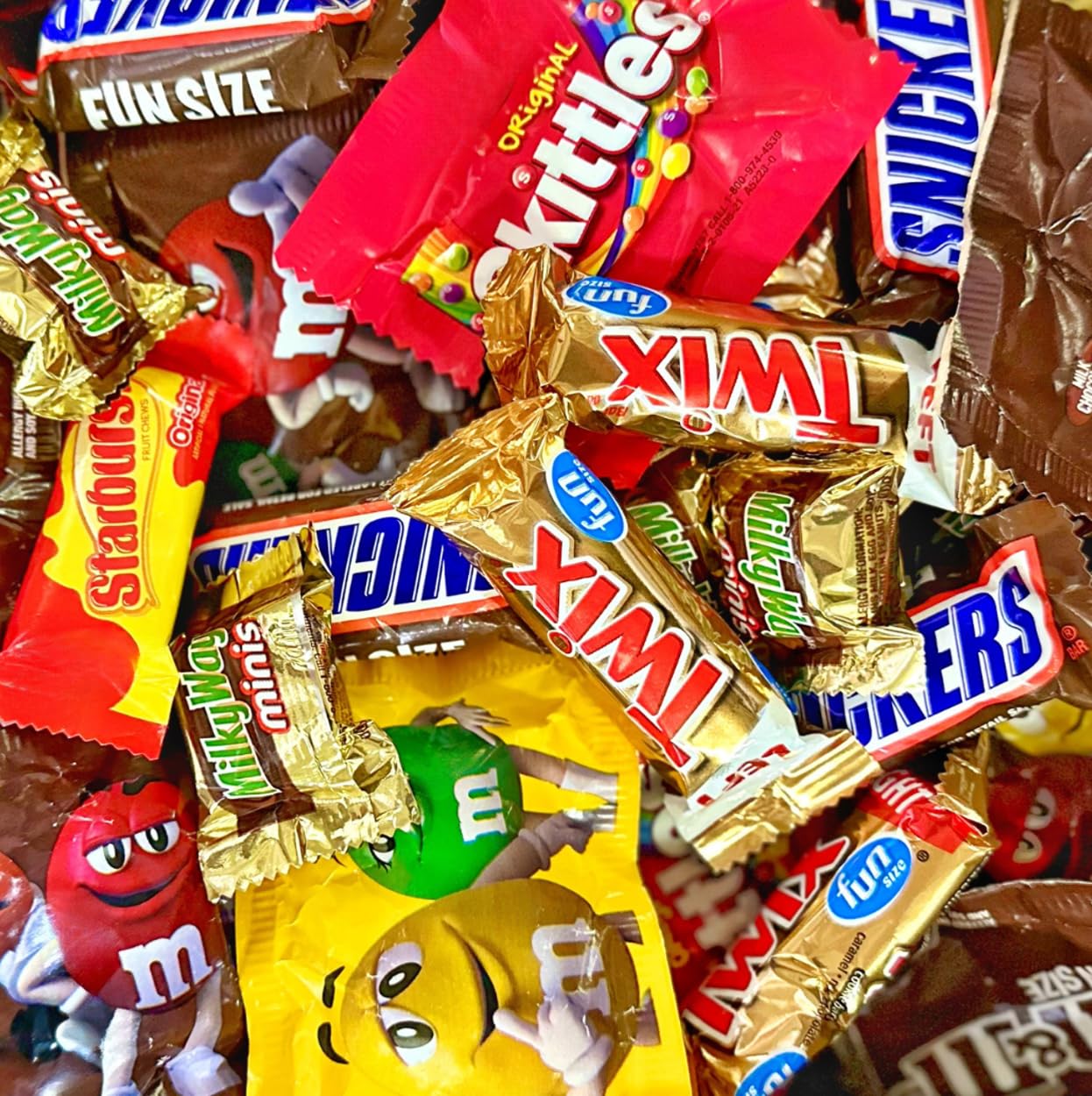 20lbs Bulk Halloween Candy Sampler - Custom Variety Pack of Individually Wrapped Chocolate Candy for Trick-or-Treating, Party Favors & Office Snacks