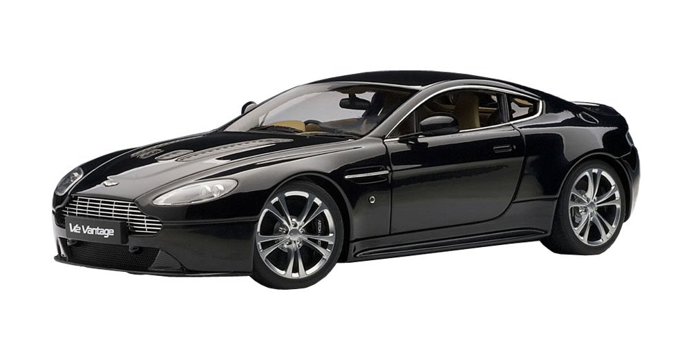 AUTOart 1:18 Scale 2010 Aston Martin V12 Vantage Diecast Model Car - Black - Collectible Display & Racing Enthusiast Gift