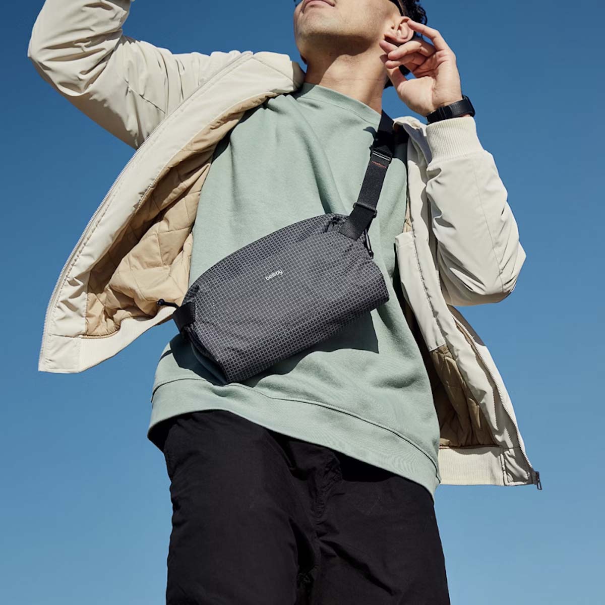 Bellroy Lite Sling - Lightweight Crossbody Bag for Men & Women | Water-Resistant Travel Sling Pack | Perfect for Hiking, Commuting & Everyday Carry (Black)